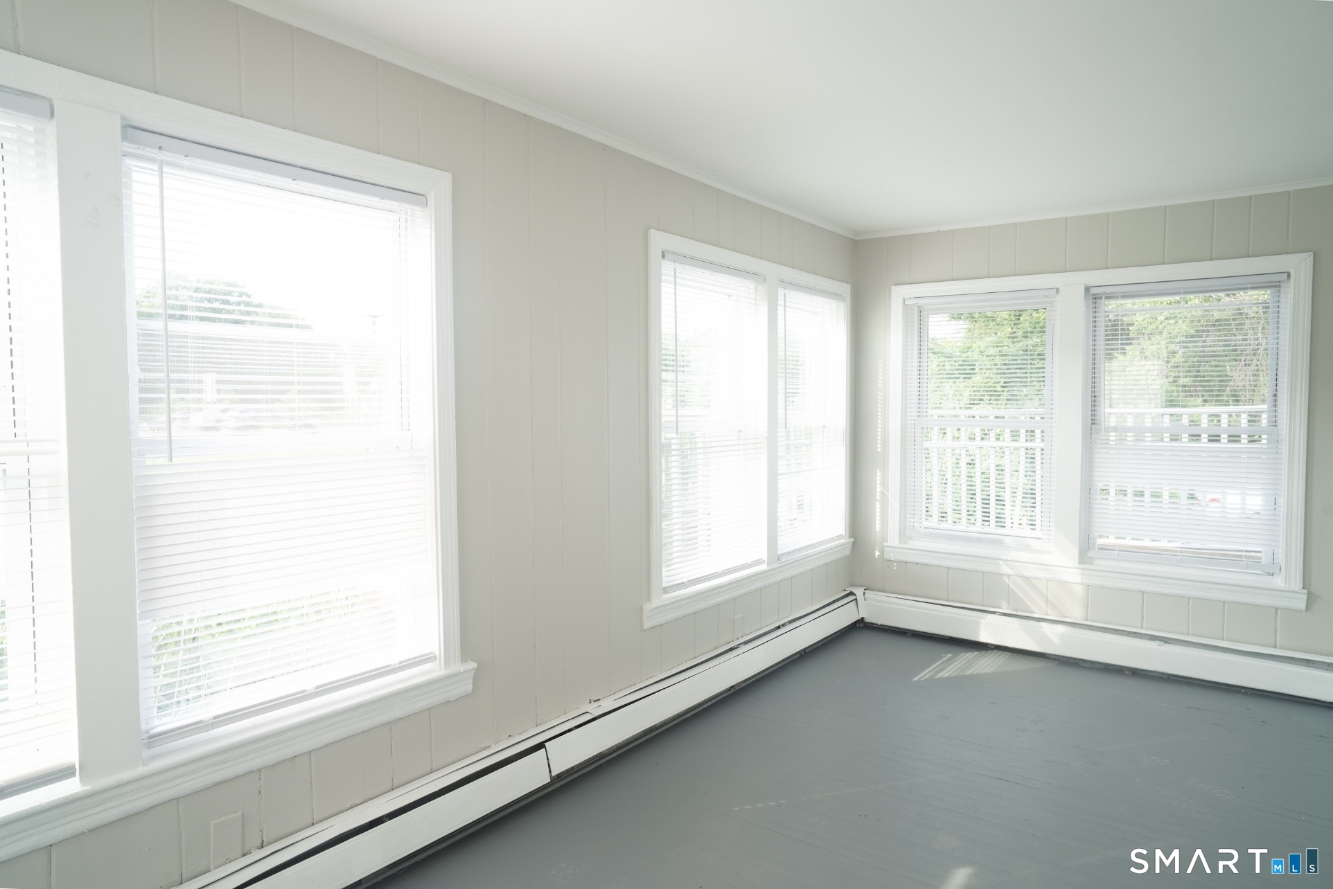 Homes for sale in West Haven, CT | 6 Harry Dr, West Haven, CT 06516 | MLS# 24189314