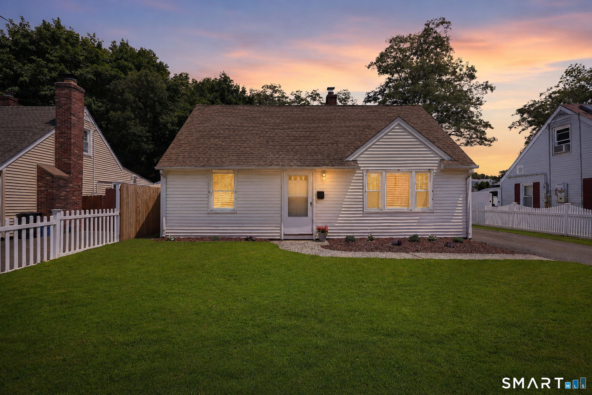 Homes for sale in East Haven, CT | 7 James St, East Haven, CT 06512 | MLS# 24189388
