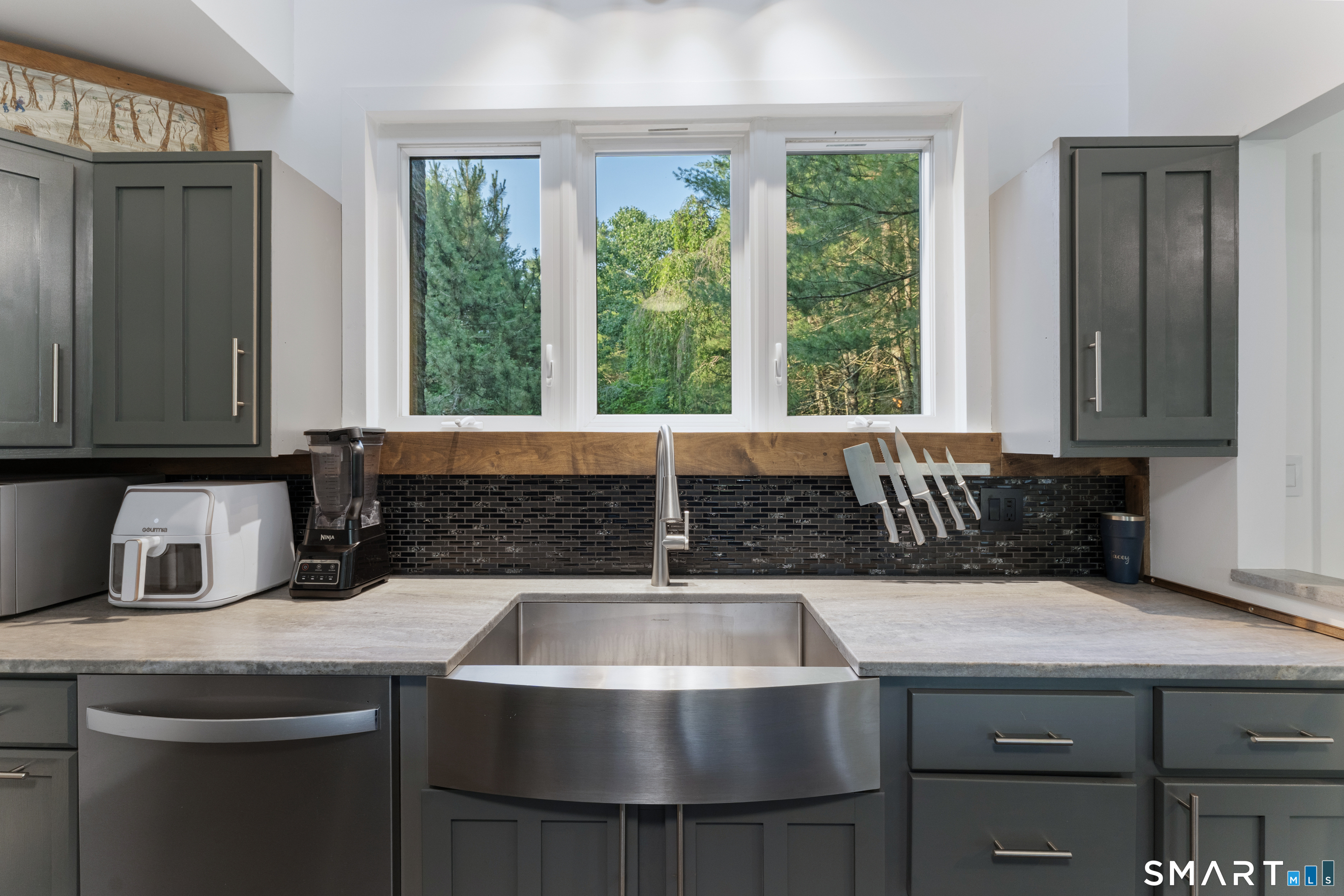 564 Hubbard Road photo 10