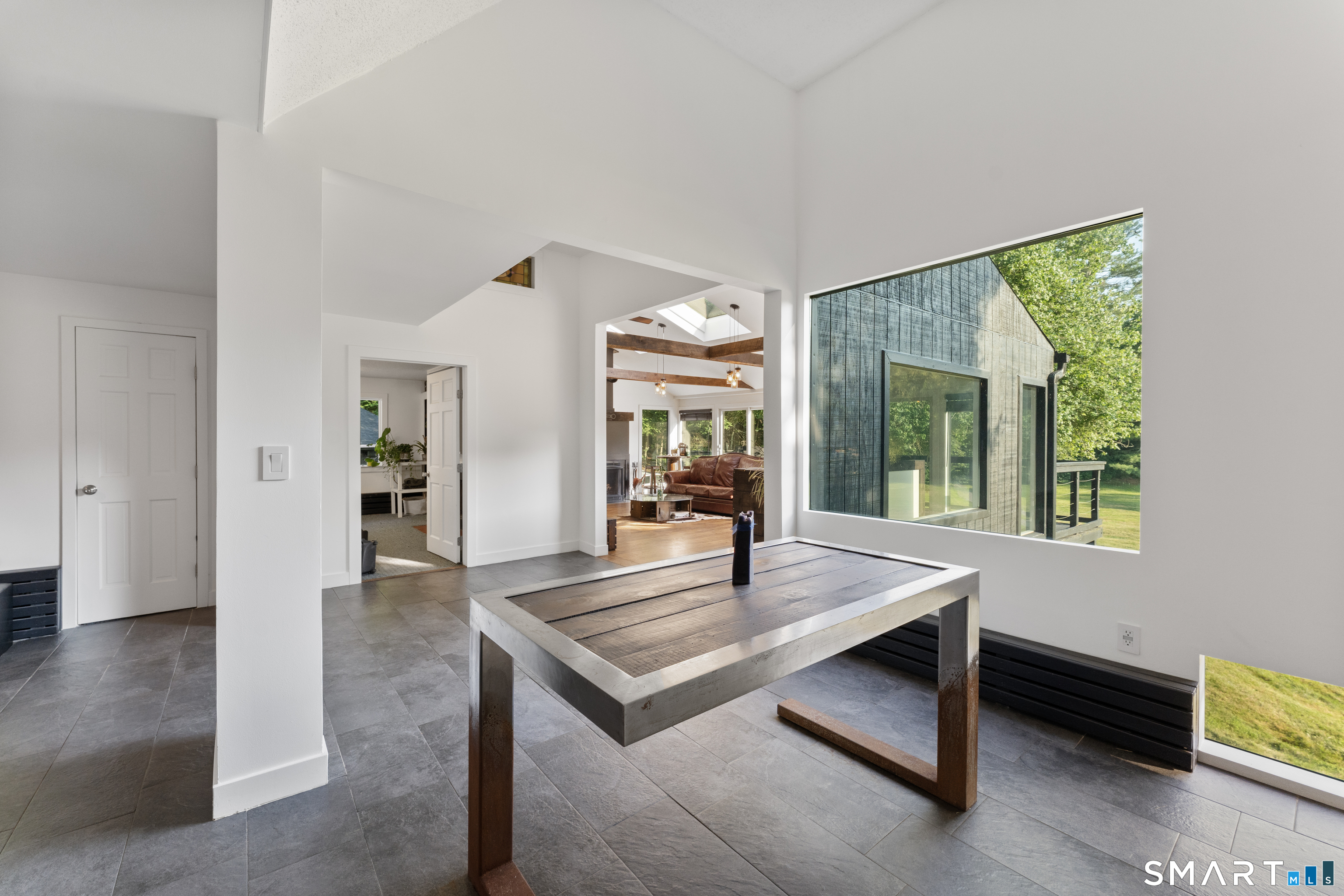 564 Hubbard Road photo 8