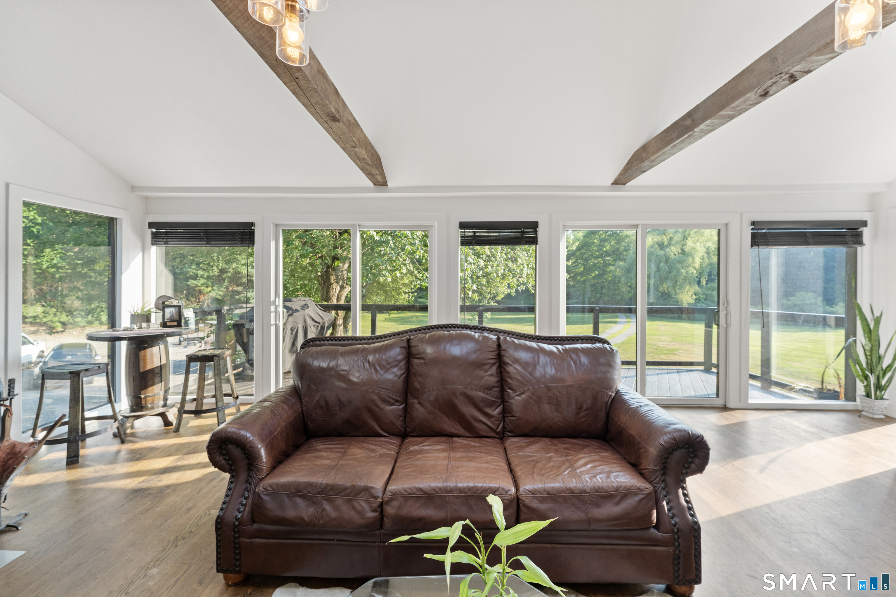 564 Hubbard Road photo 6