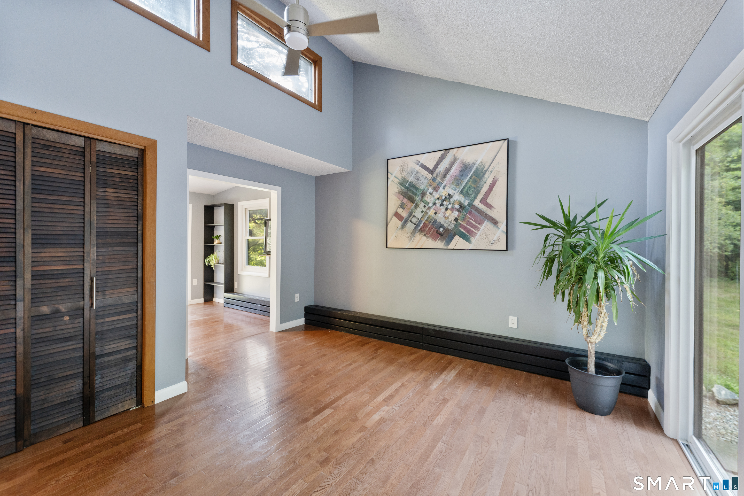564 Hubbard Road photo 11