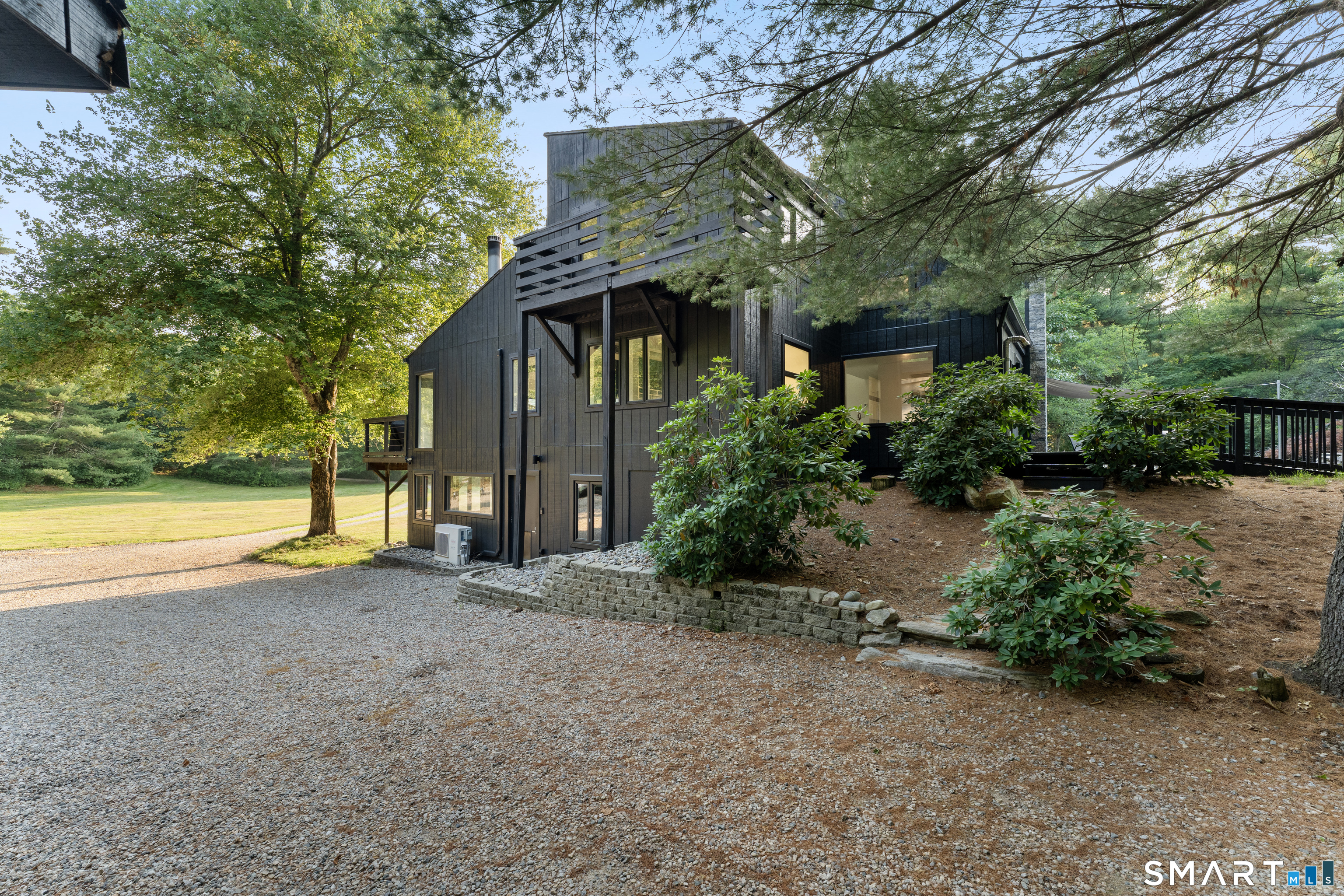 564 Hubbard Road photo 36