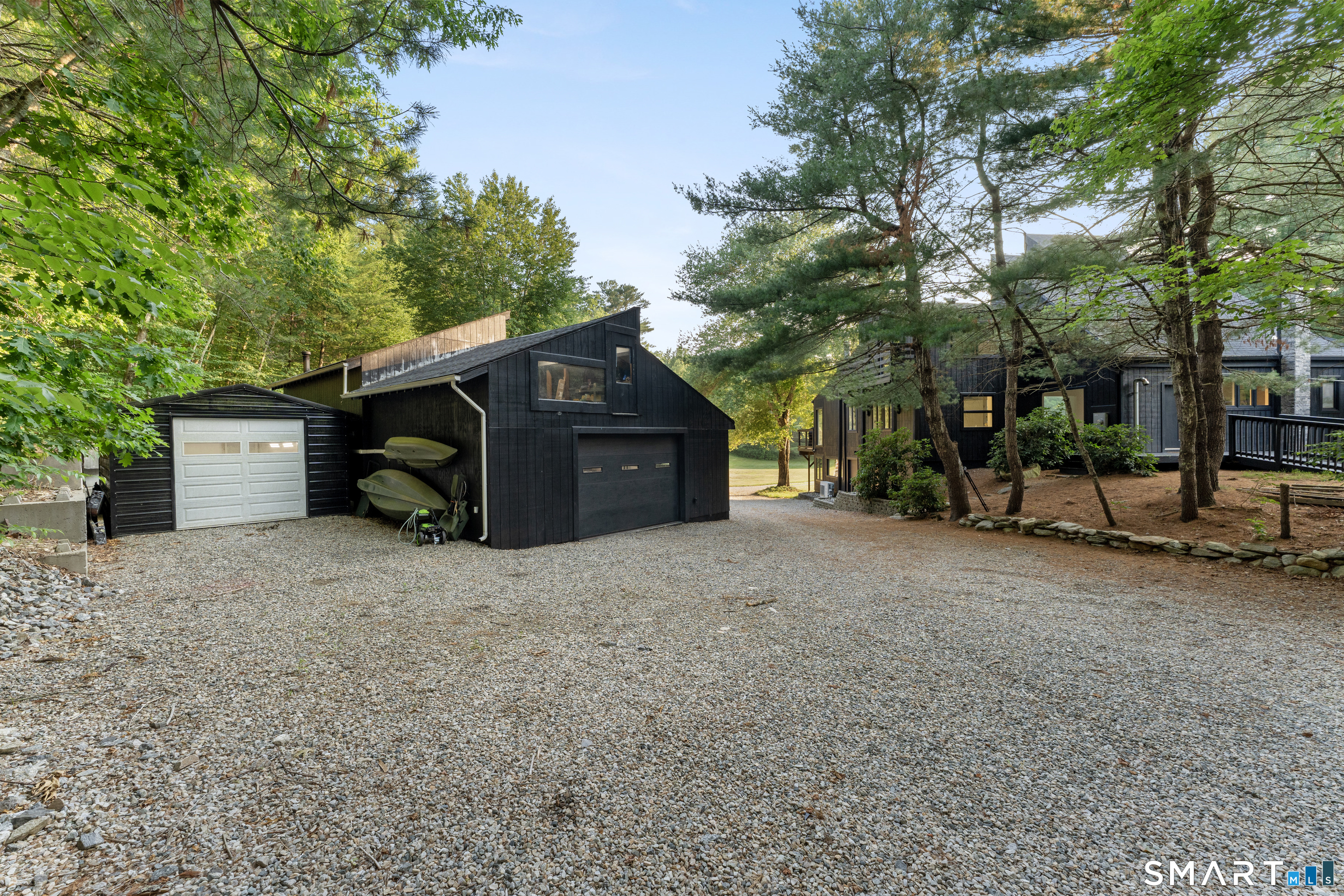 564 Hubbard Road photo 34