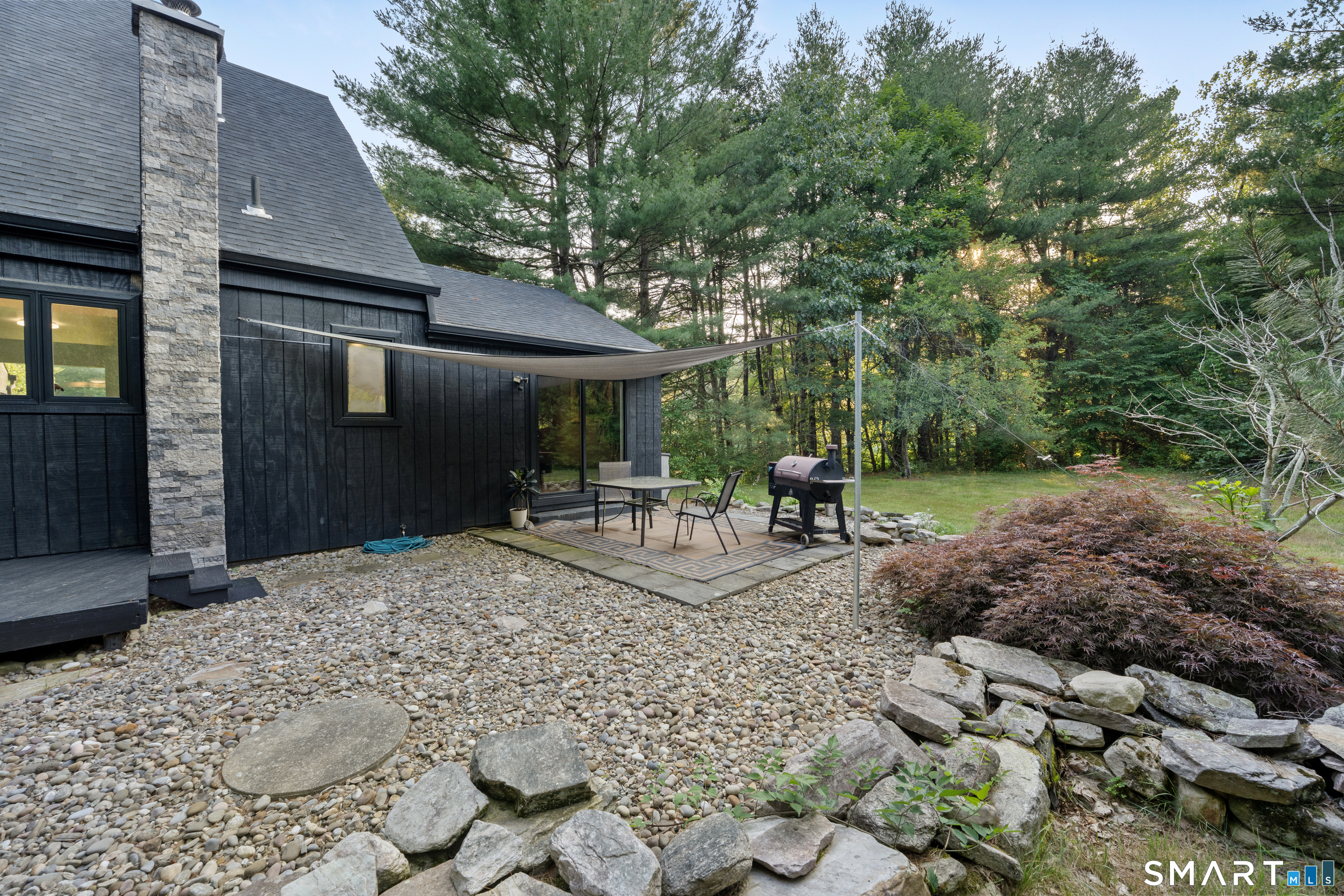 564 Hubbard Road photo 38