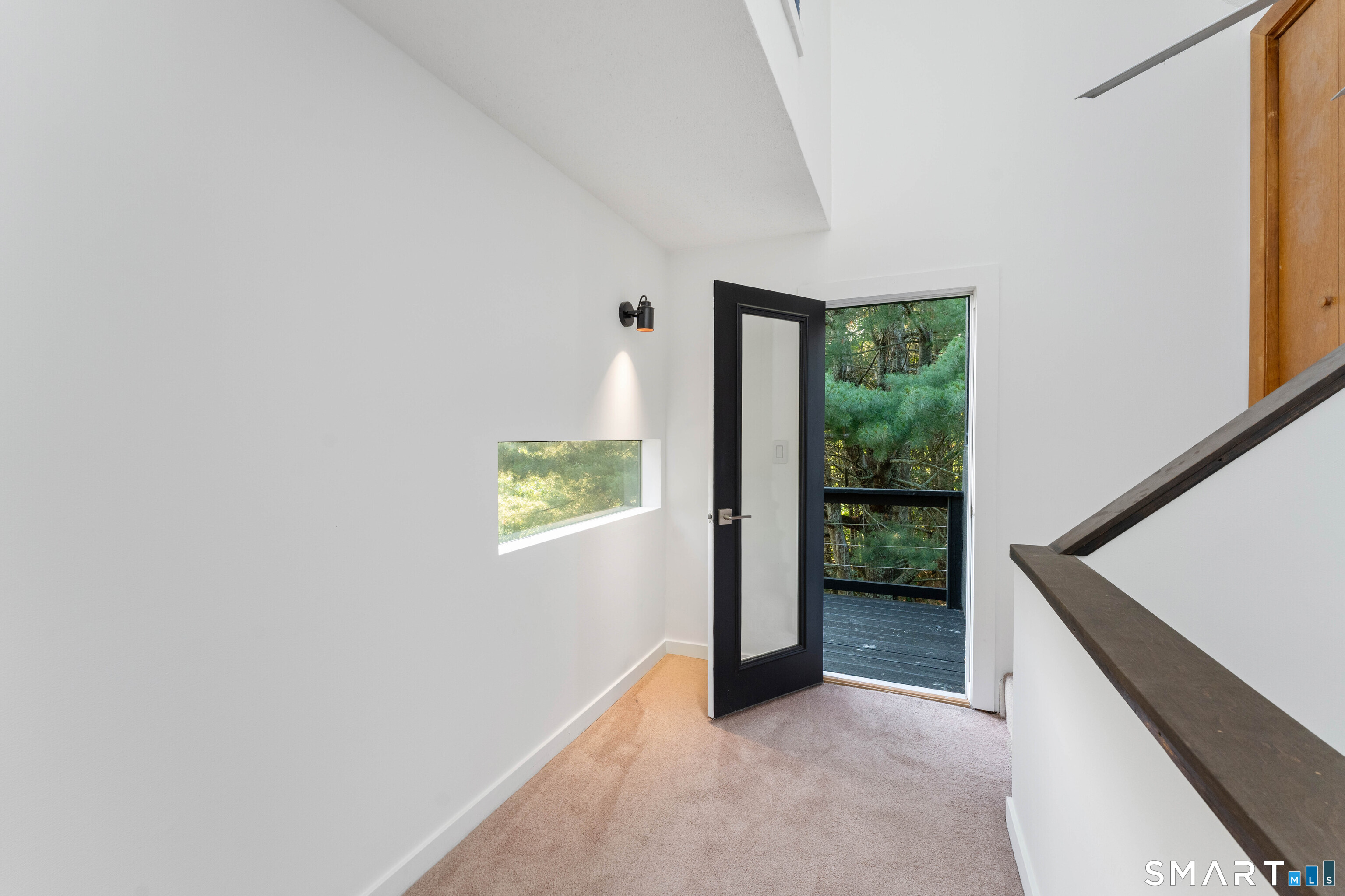 564 Hubbard Road photo 22