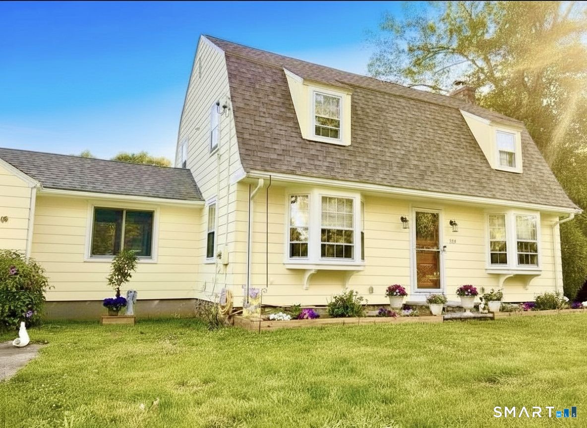 Homes for sale in Avon, CT | 729 Lovely St, Avon, CT 06001 | MLS# 24181679