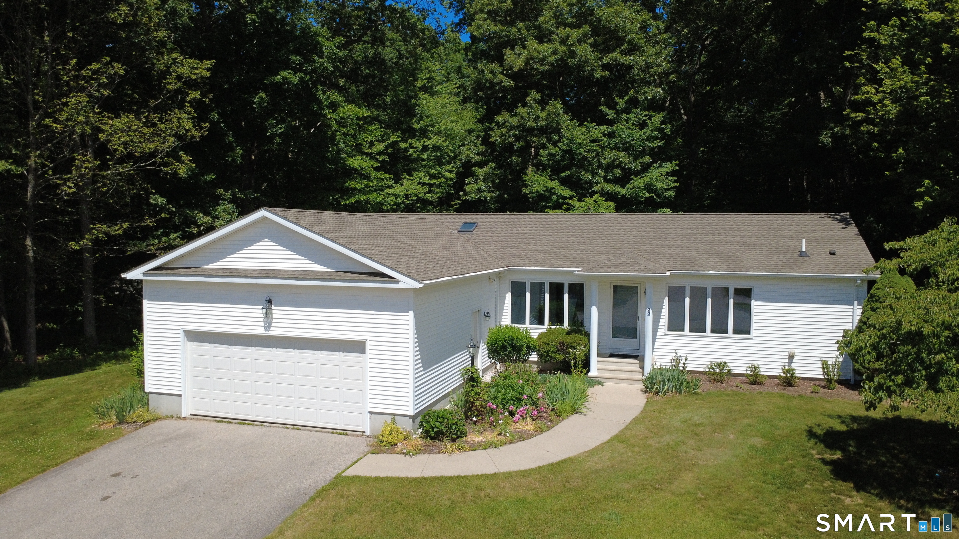Homes for sale in Montville, CT | 23 Hillcrest Dr, Montville, CT 06382 | MLS# 24189439