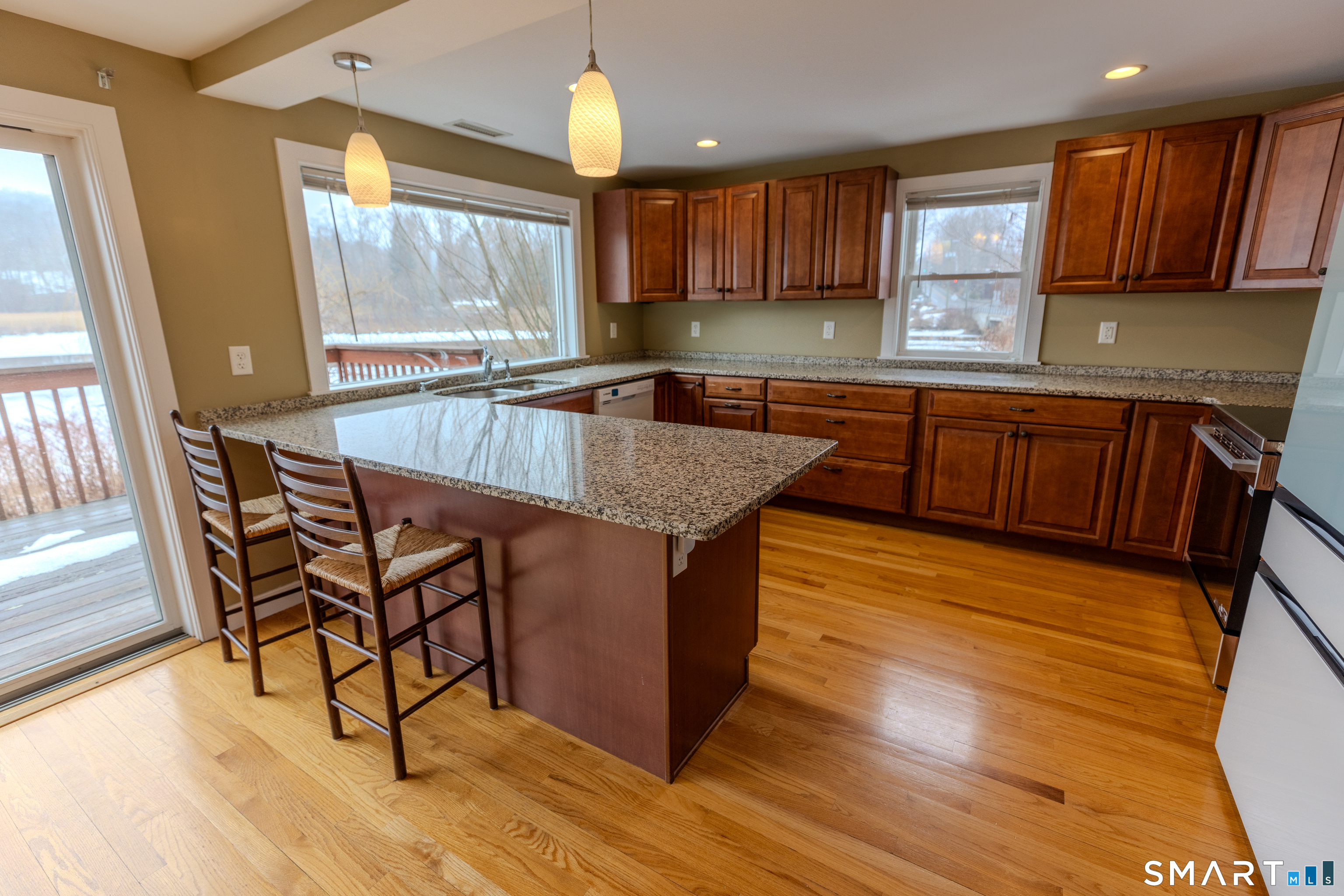 Homes for sale in Chester, CT | 135 Middlesex Ave, Chester, CT 06412 | MLS# 24189125