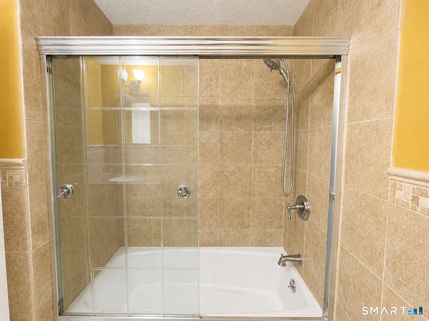 Homes for sale in East Hartford, CT | 50 Wakefield Cir #50, East Hartford, CT 06118 | MLS# 24169506