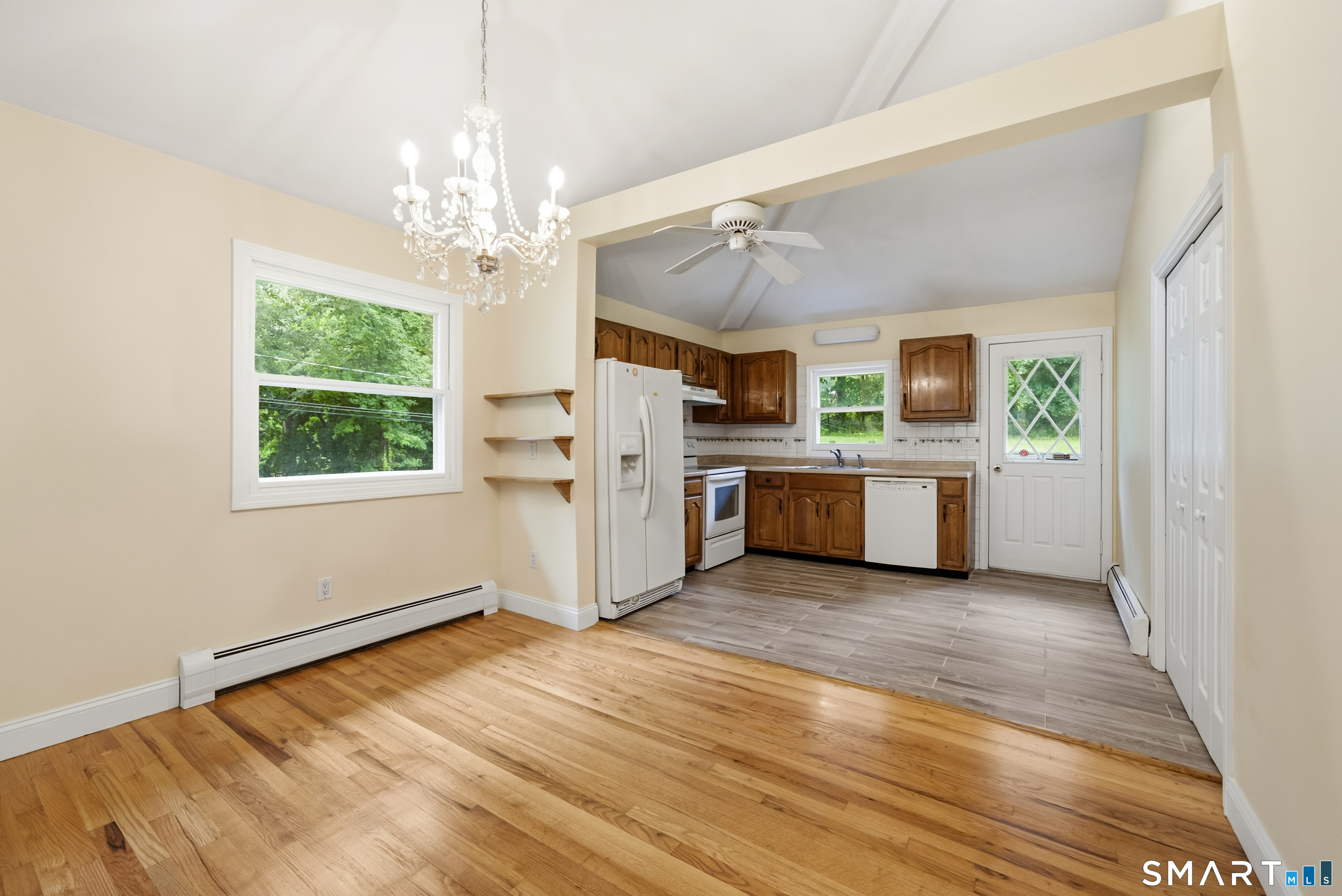 Foto 6 de Casa en venta en 1 East Street, Danbury, CT — $549,000