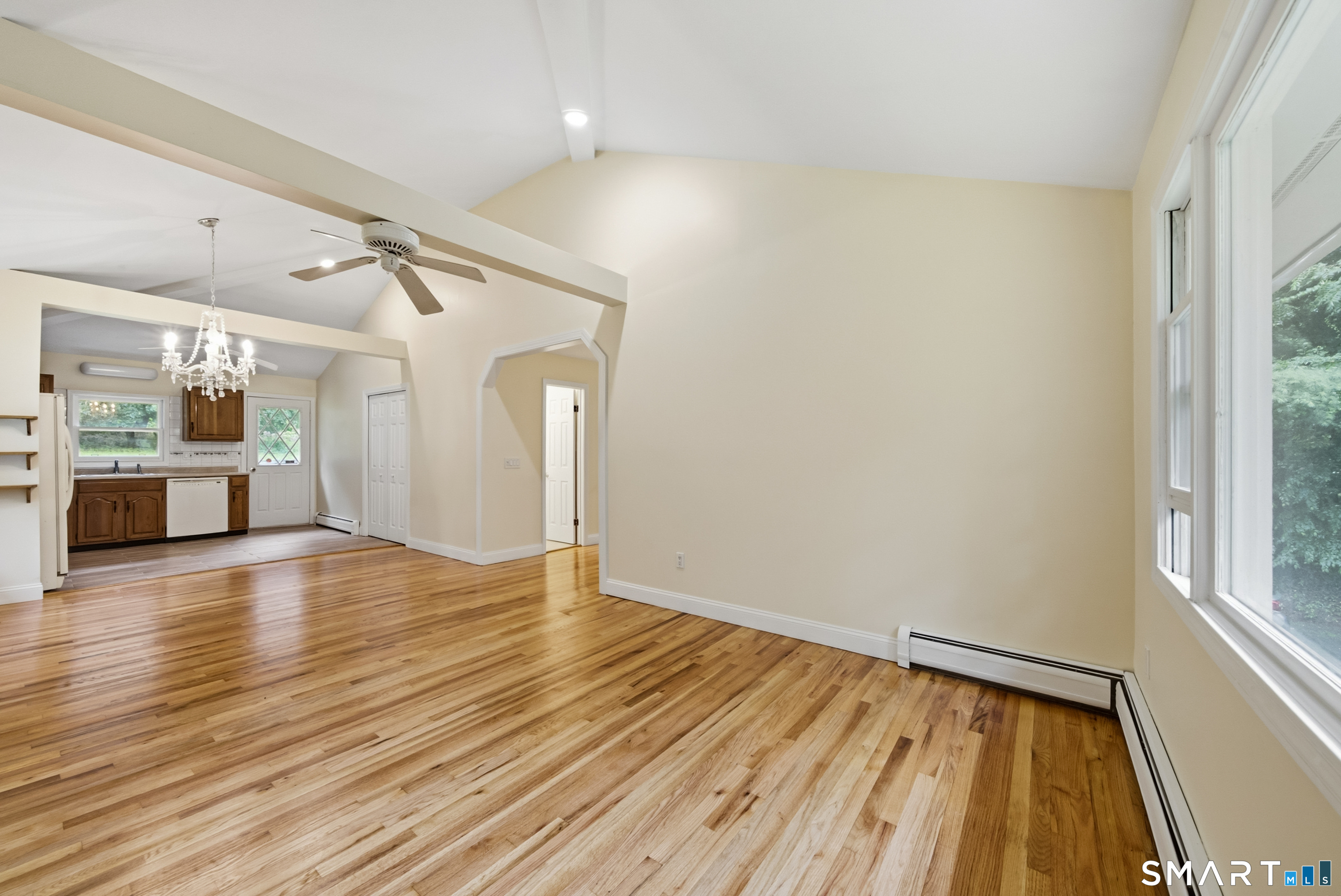 1 East photo 12