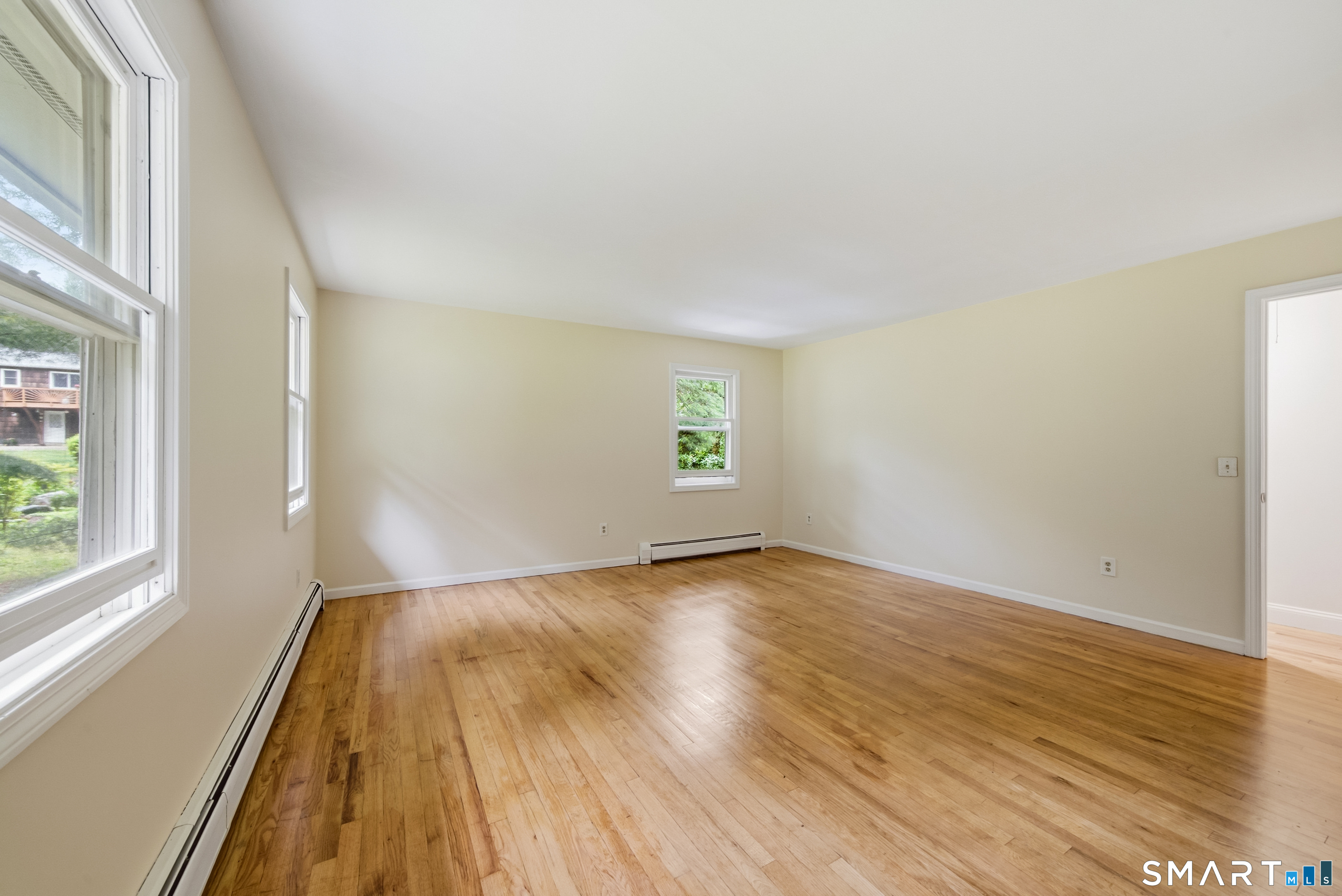 1 East photo 15