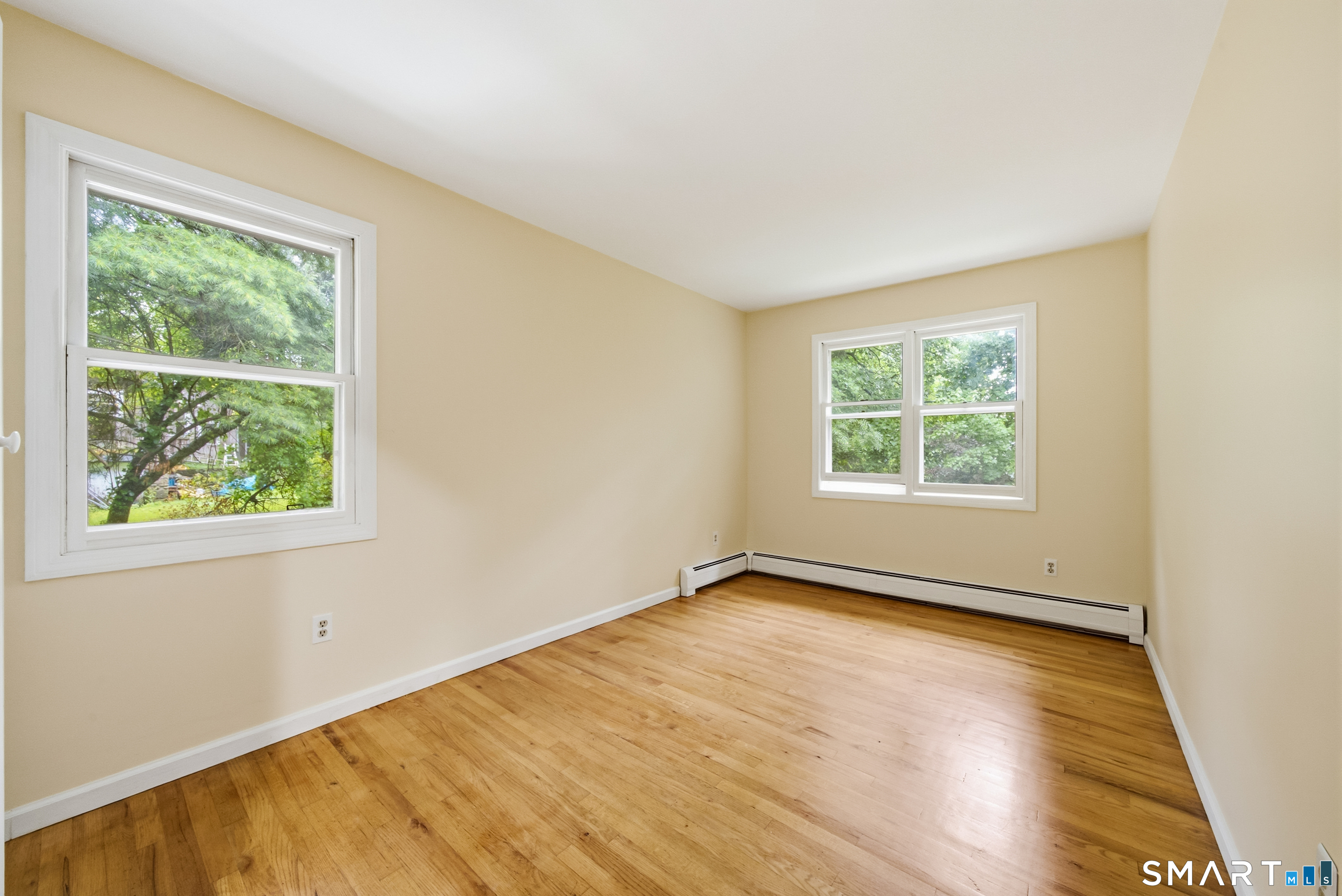 1 East photo 19