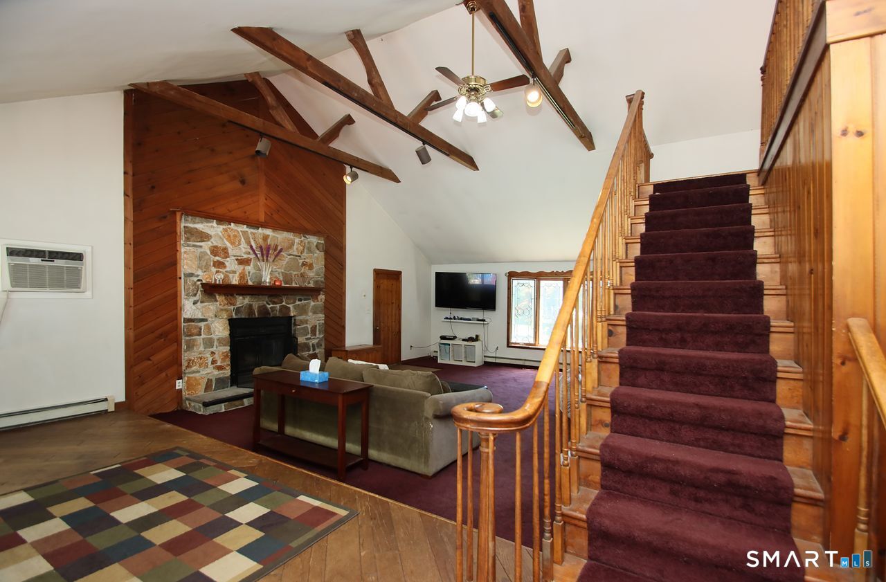 11 Lily Lane photo 11