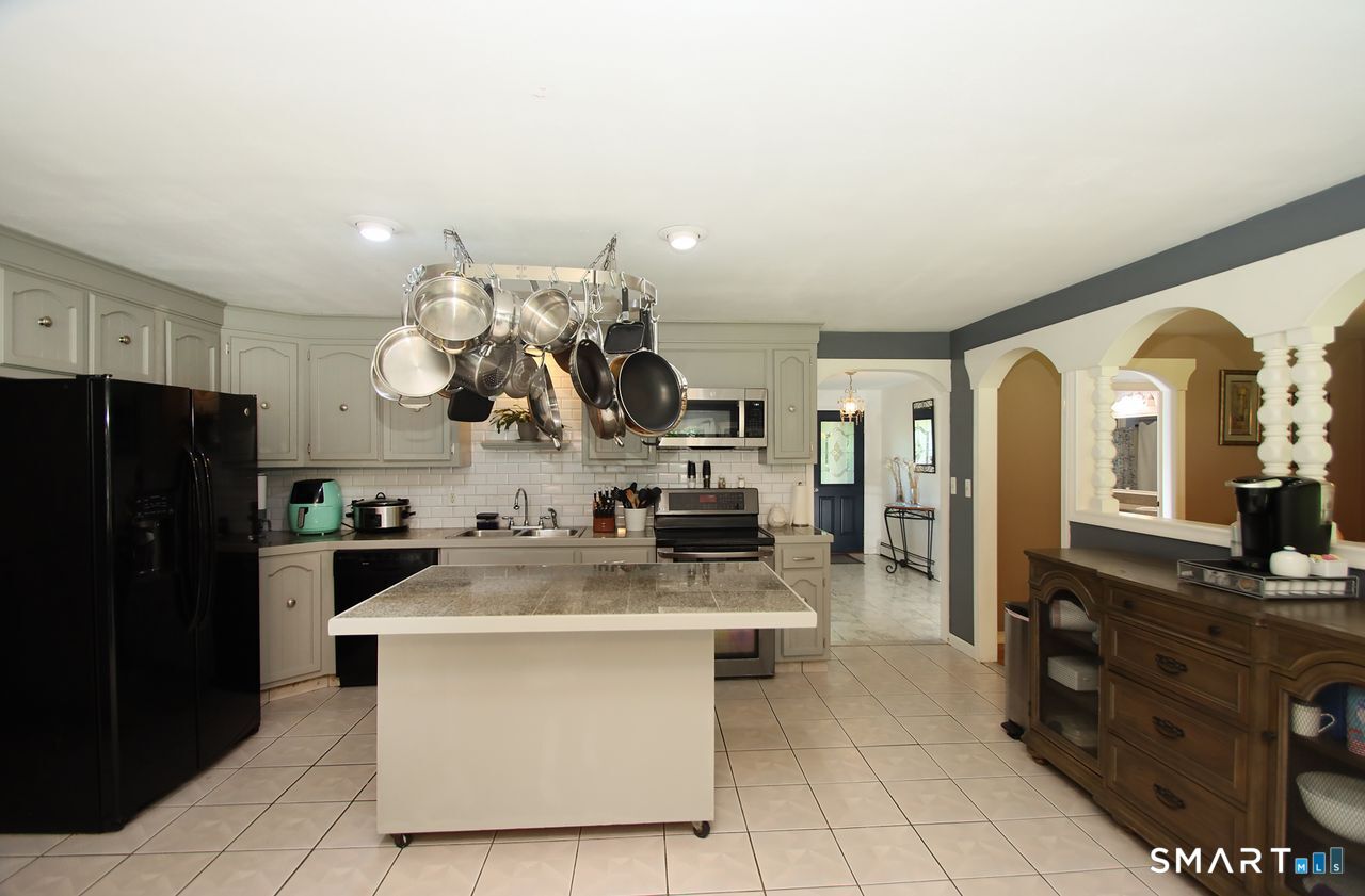 11 Lily Lane photo 14