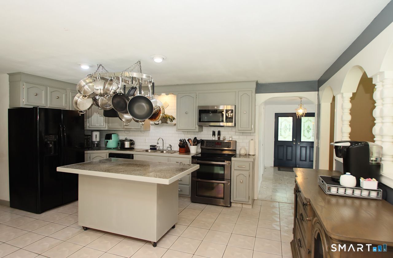 11 Lily Lane photo 15