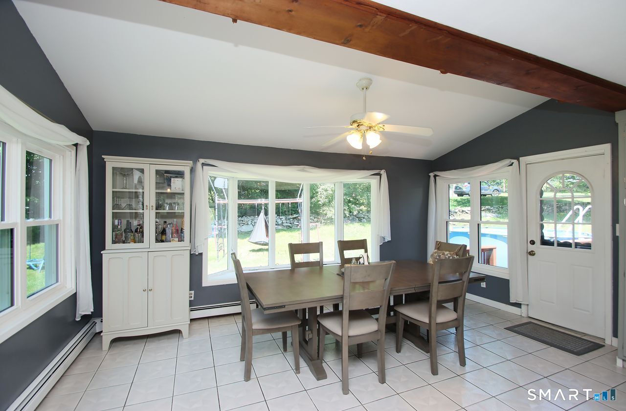 11 Lily Lane photo 19