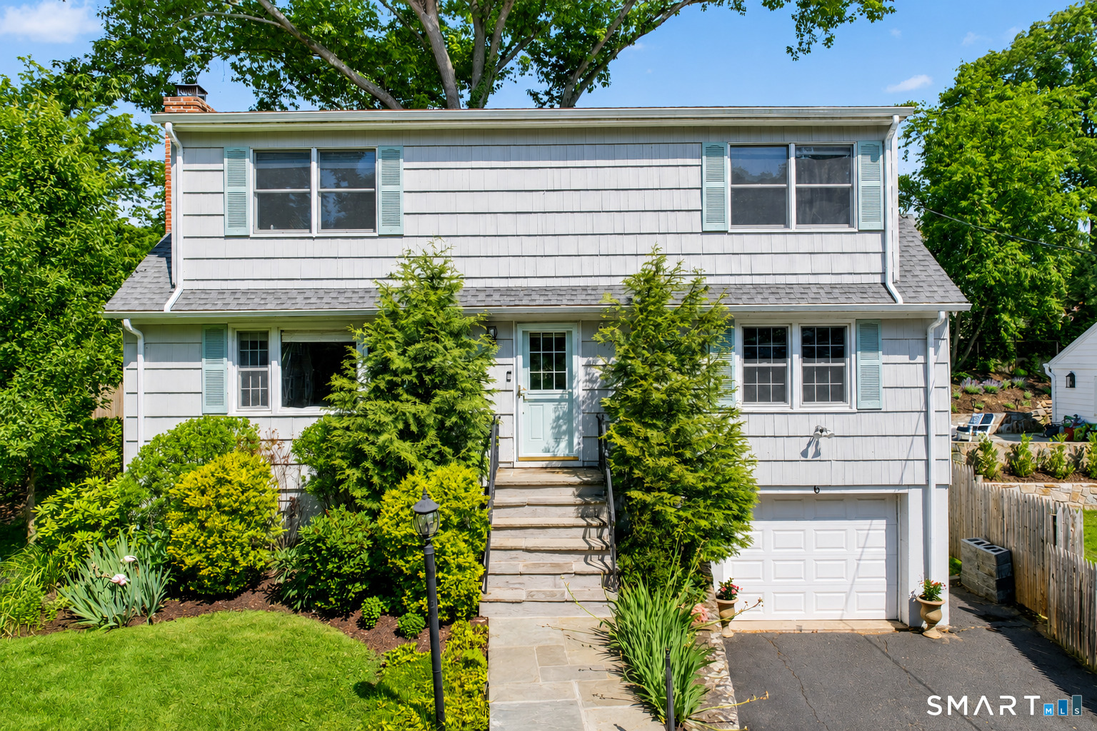 6 Willowbrook Drive