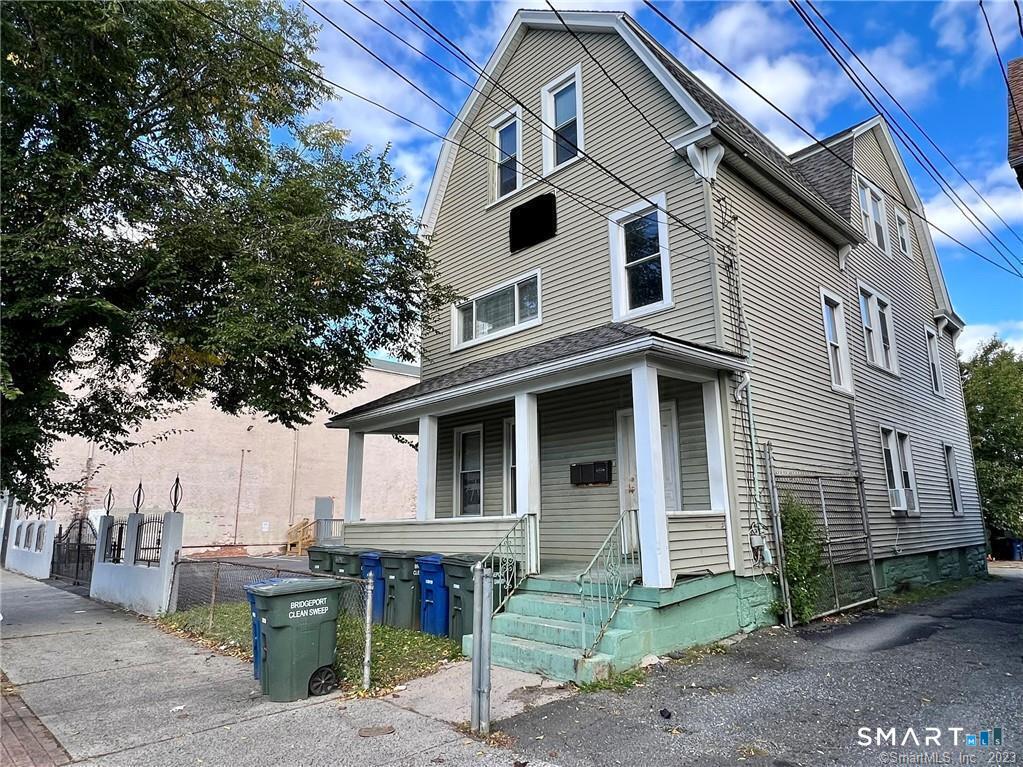1102 Main Street 1