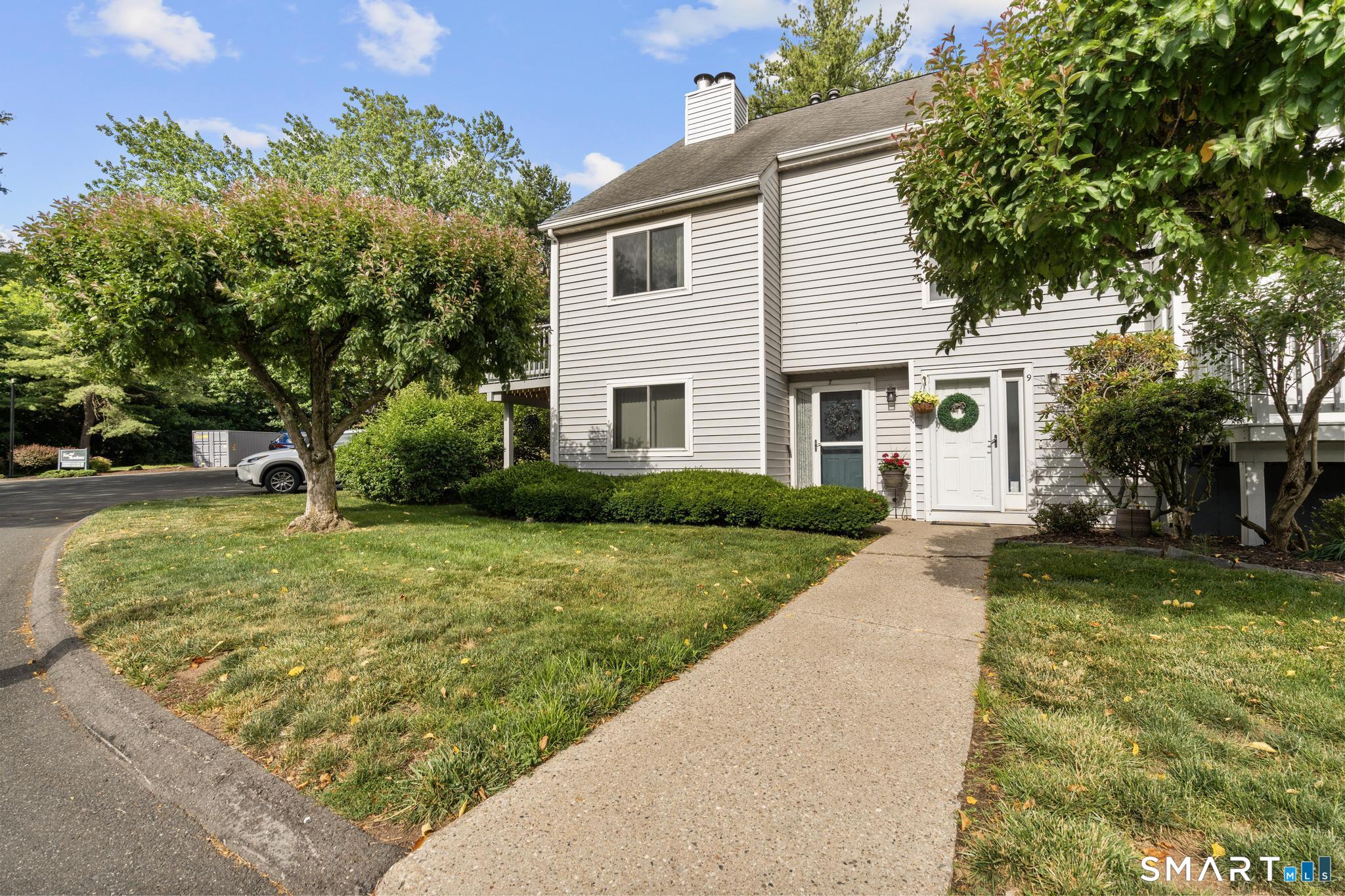 Homes for sale in Cromwell, CT | 9 Clubhouse Dr, Cromwell, CT 06416 | MLS# 24185490