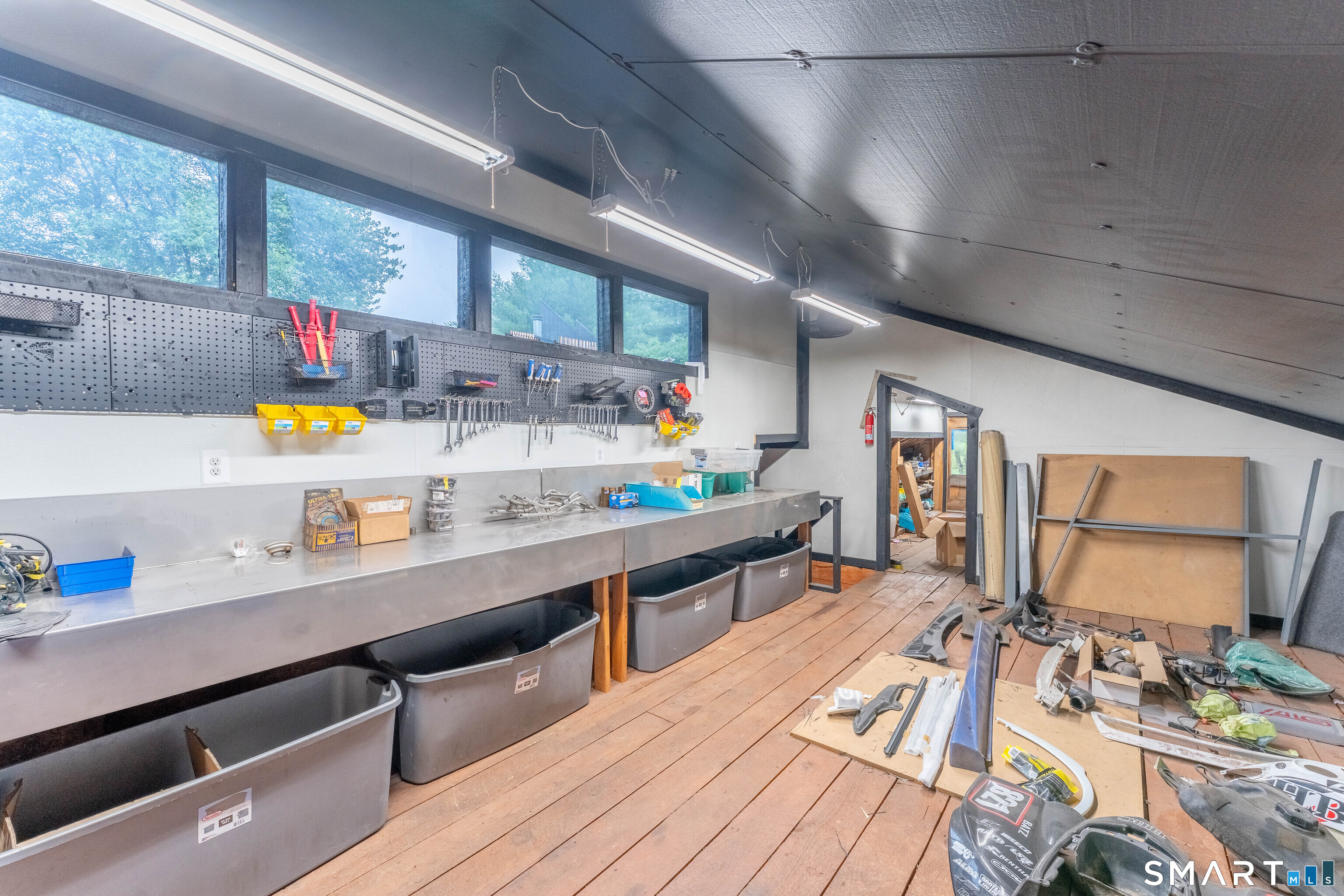 564 Hubbard Road photo 33