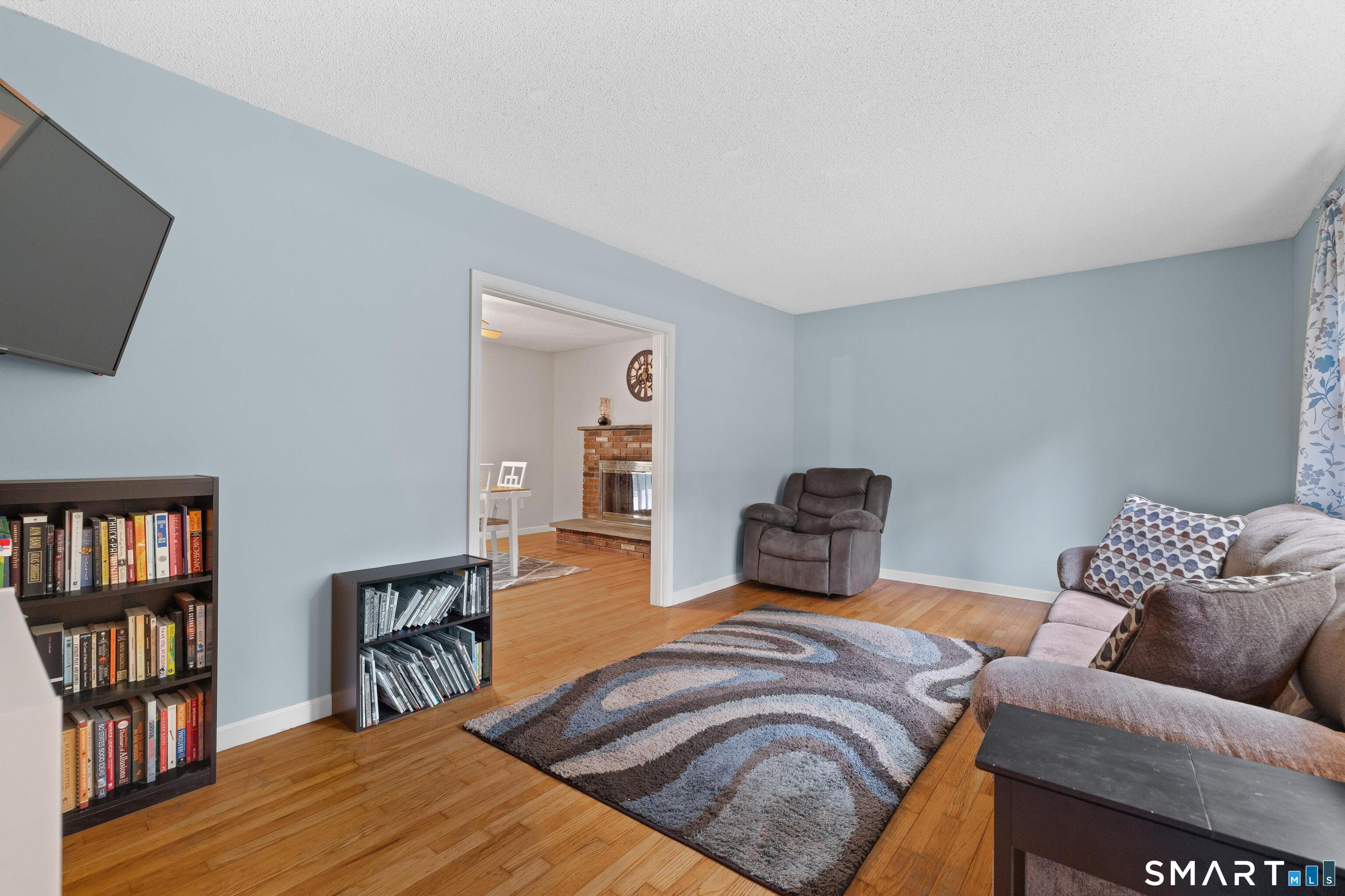 Homes for sale in Killingly, CT | 53 Colleen St, Killingly, CT 06239 | MLS# 24189471