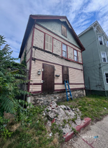 649 Maple Street