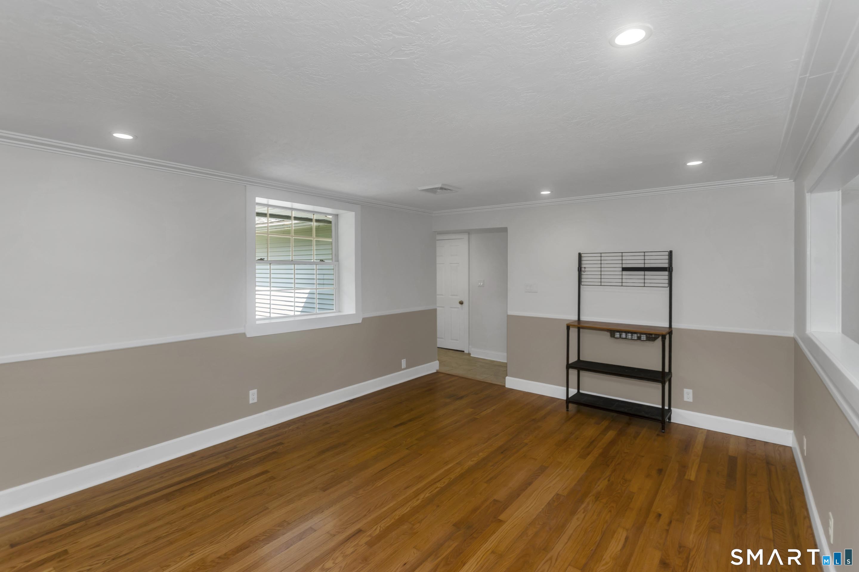 Homes for sale in Southwick, MA | 17 Congamond Rd, Southwick, MA 01077 | MLS# 24189991
