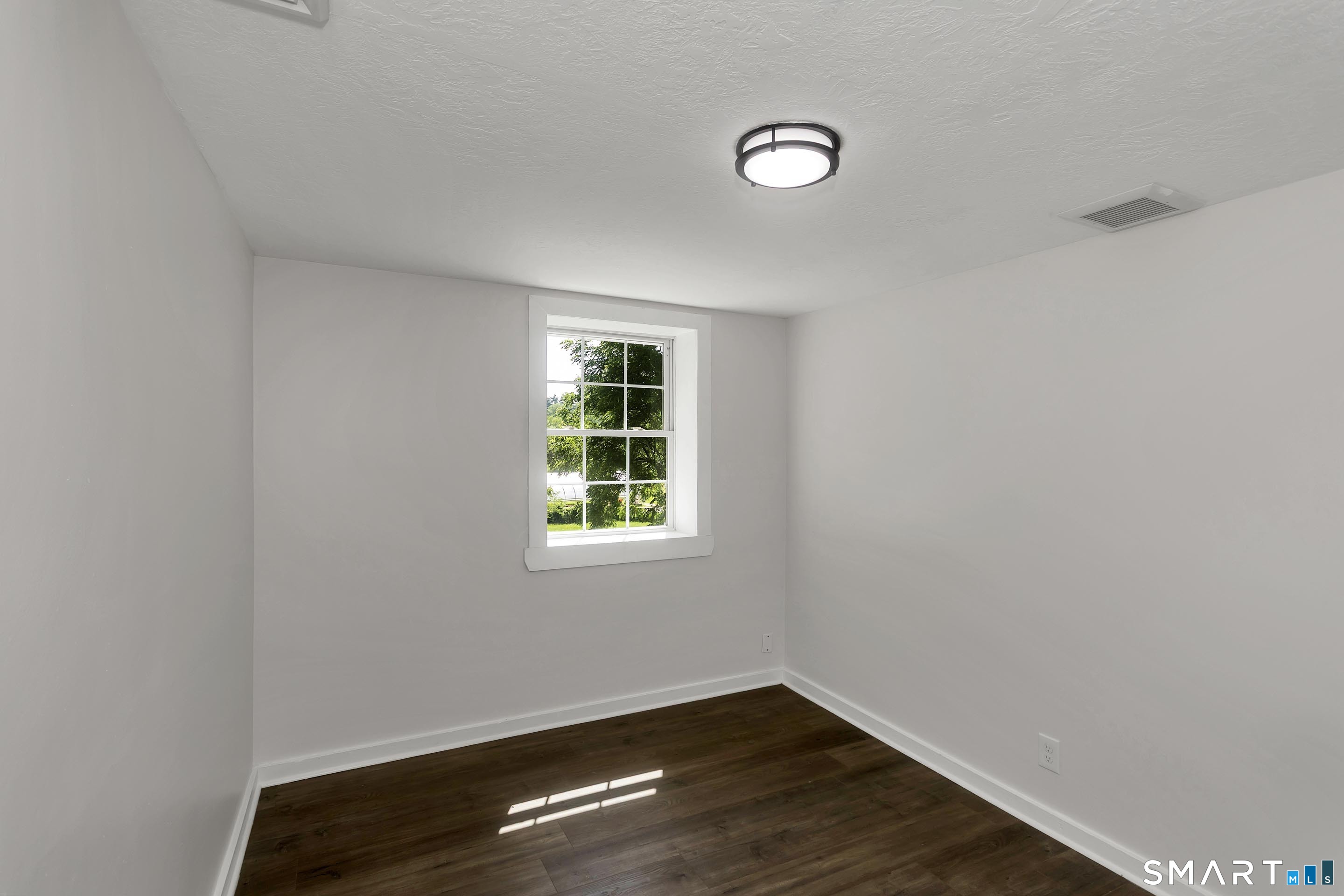 17 Congamond Road photo 19
