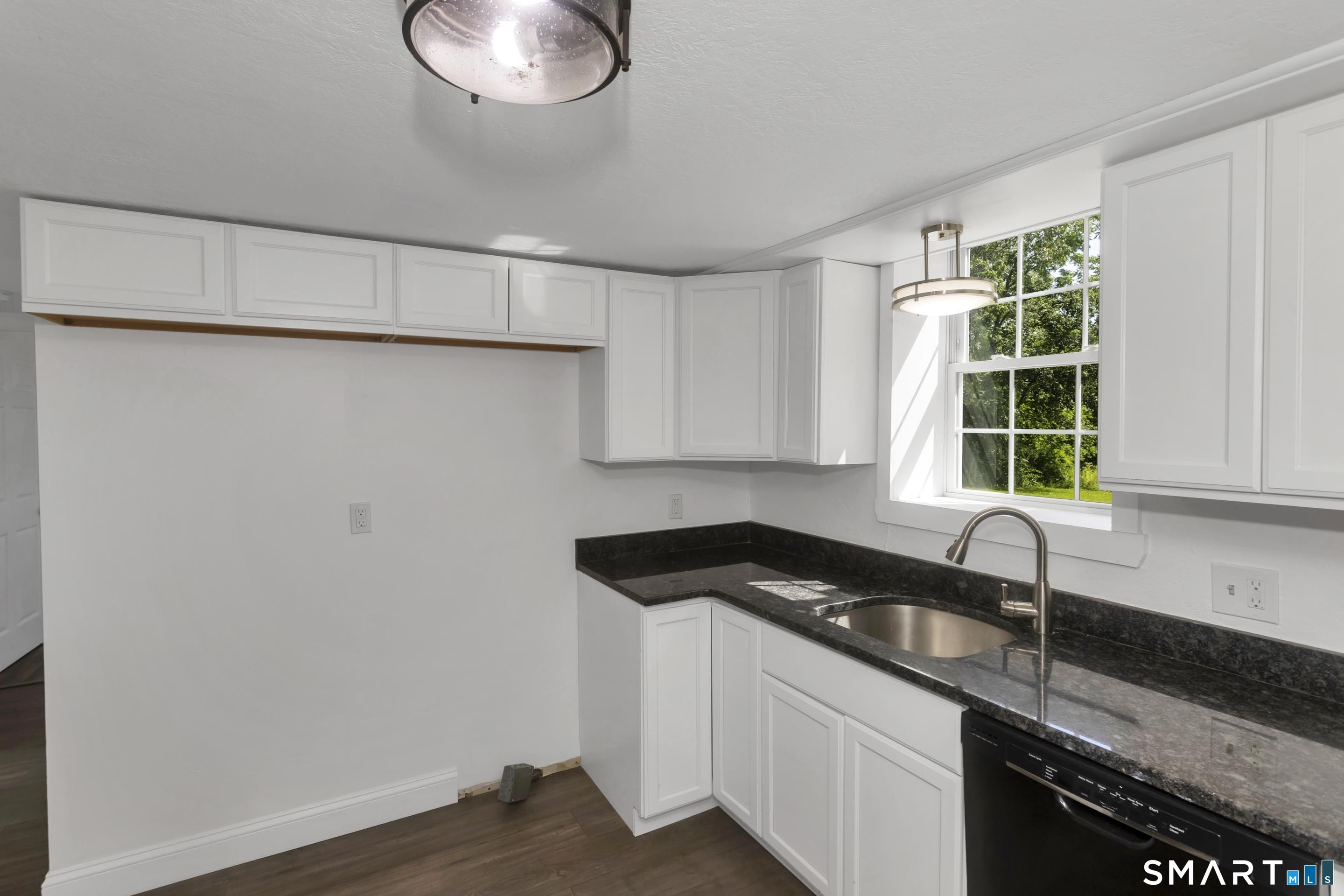 17 Congamond Road photo 23