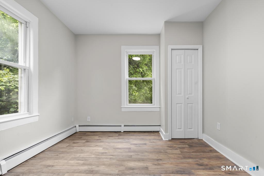 10 Hickory Street photo 6