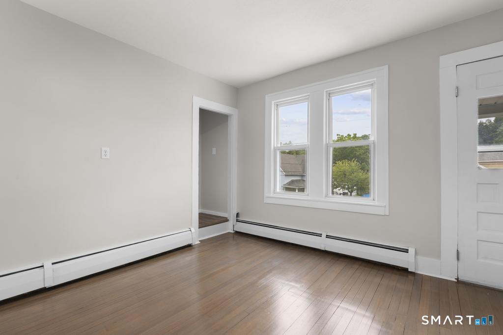 10 Hickory Street photo 12