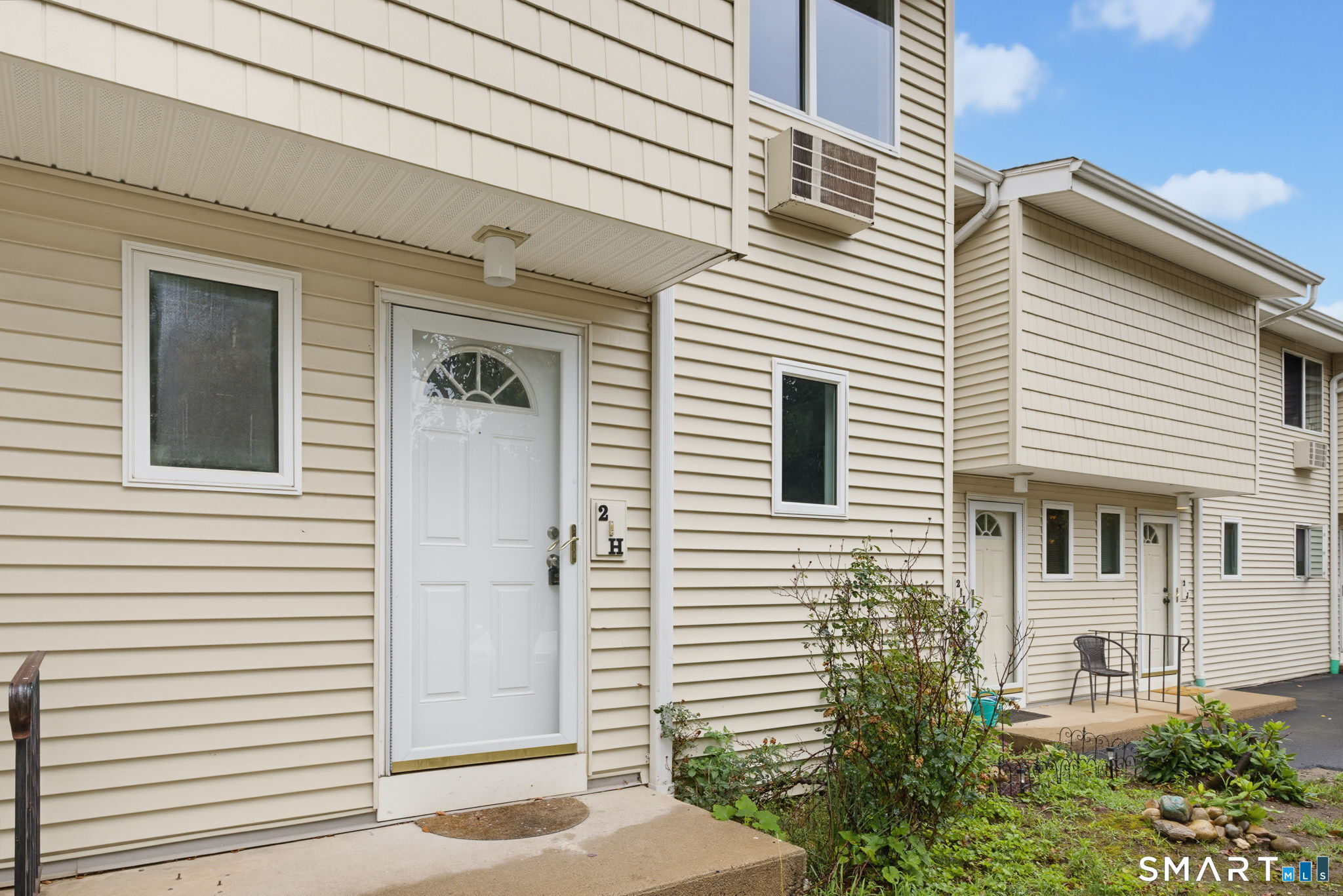 220 Main Street 2H