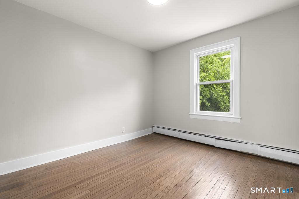 10 Hickory Street photo 13