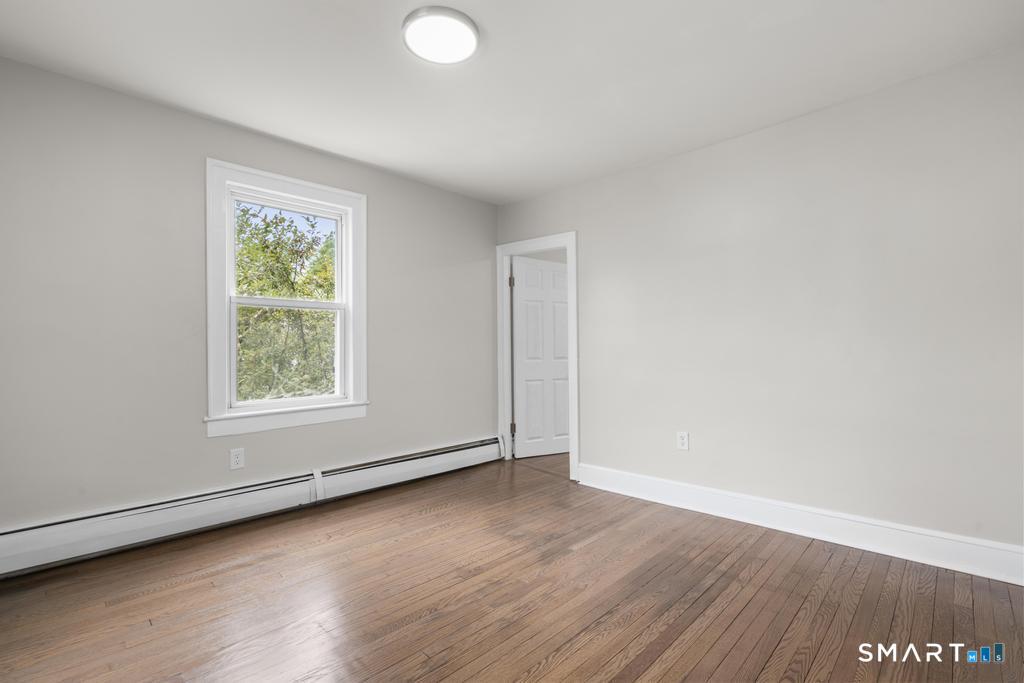 10 Hickory Street photo 14