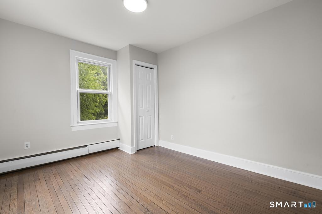 10 Hickory Street photo 15