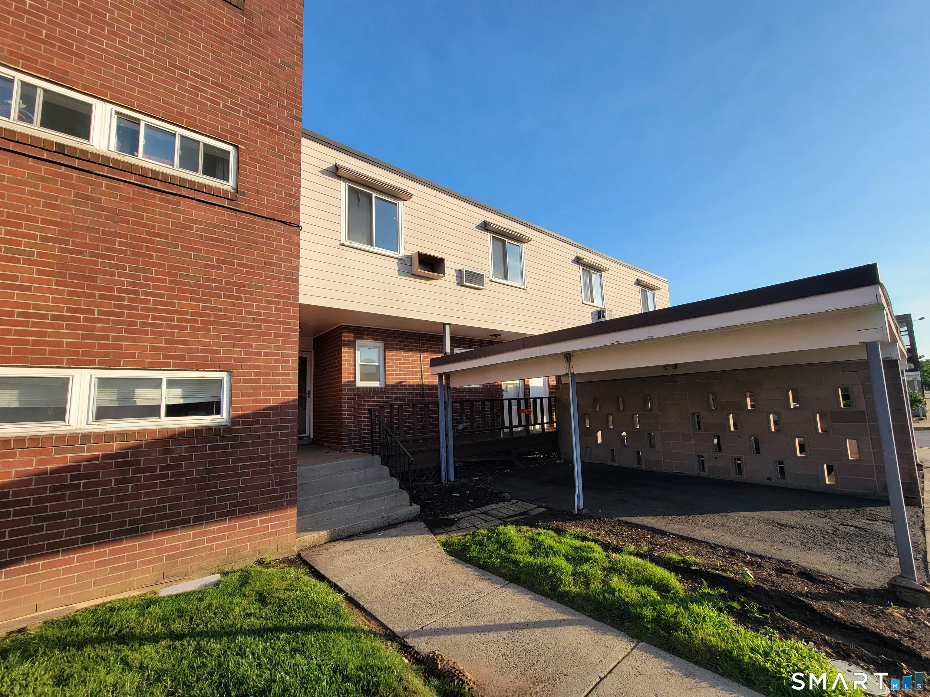 Homes for sale in West Haven, CT | 225 West Walk #225, West Haven, CT 06516 | MLS# 24189794