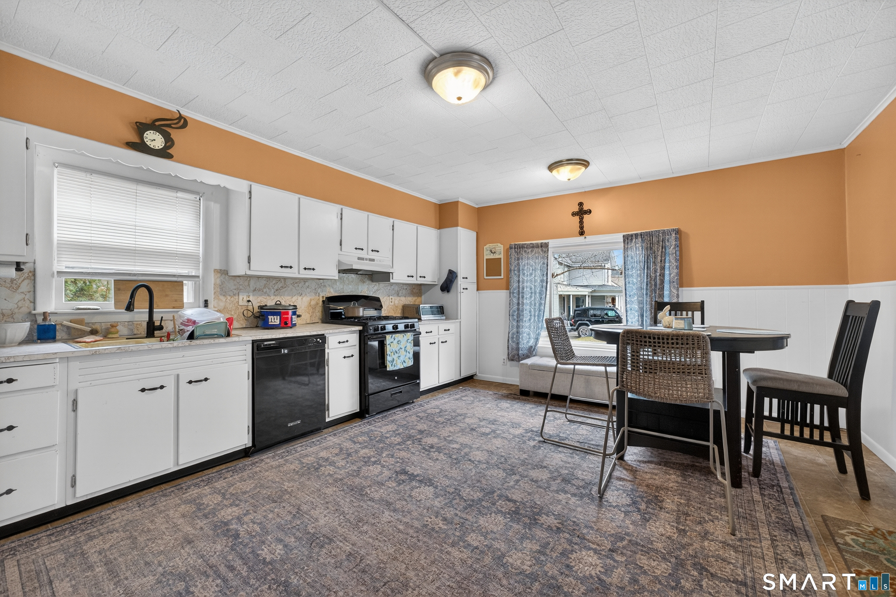 Homes for sale in Norwich, CT | 89 Oneco St, Norwich, CT 06360 | MLS# 24190172