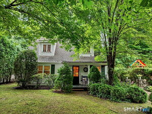 33 Center Drive
