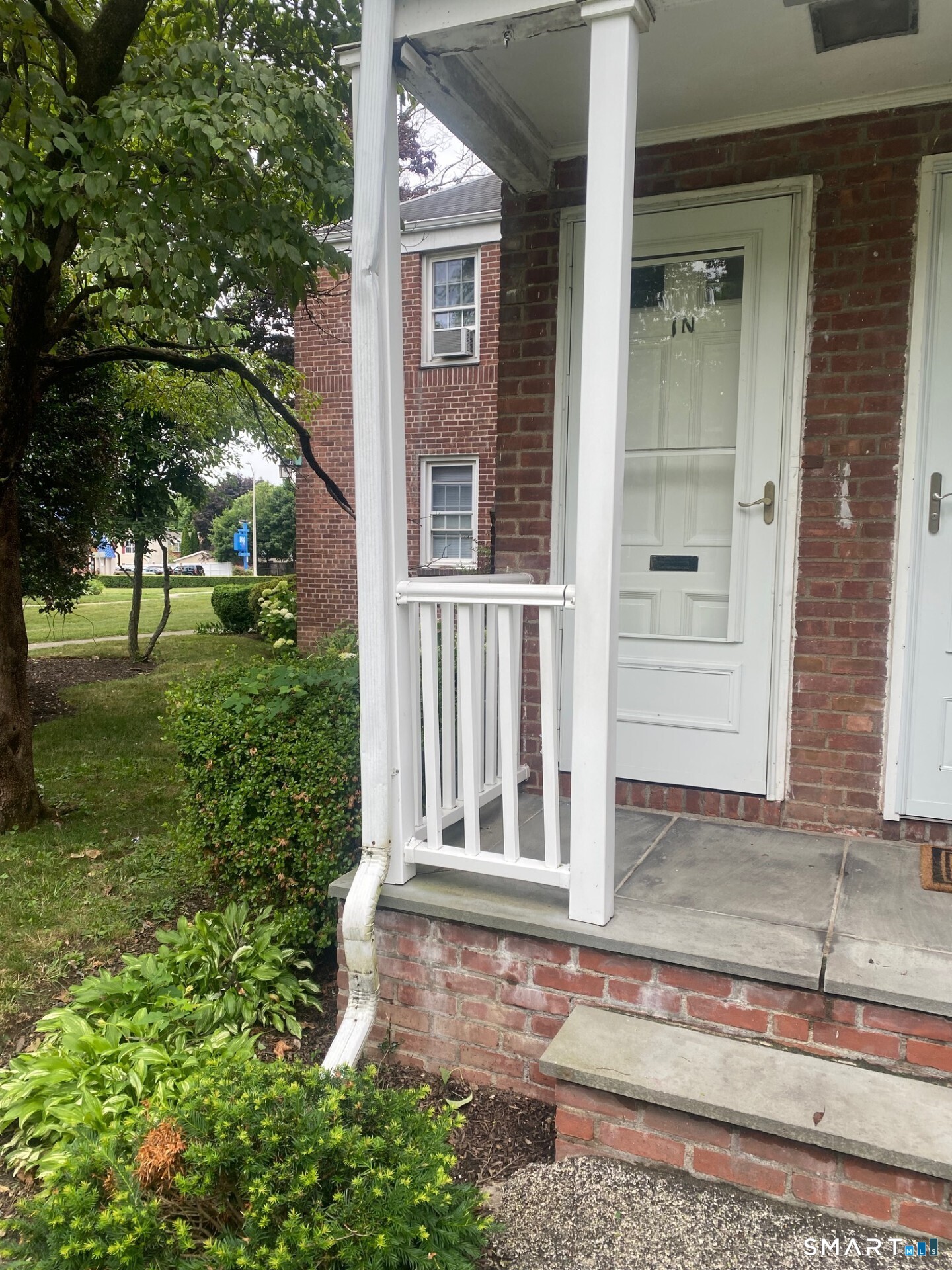 2475 Summer Street, Stamford, Connecticut photo 2