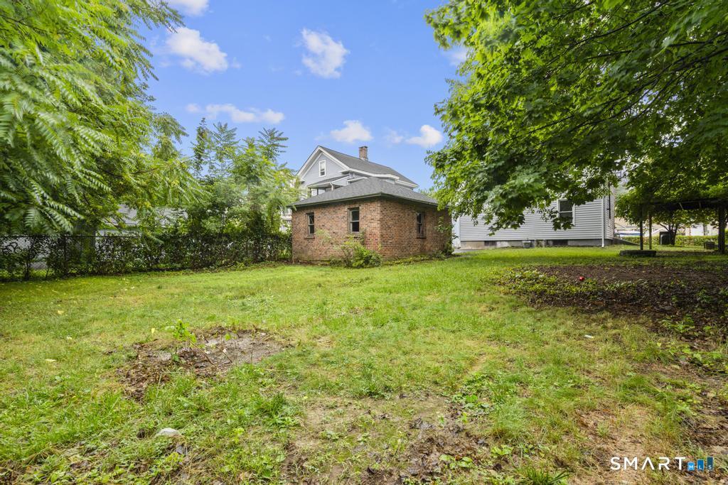 10 Hickory Street photo 26