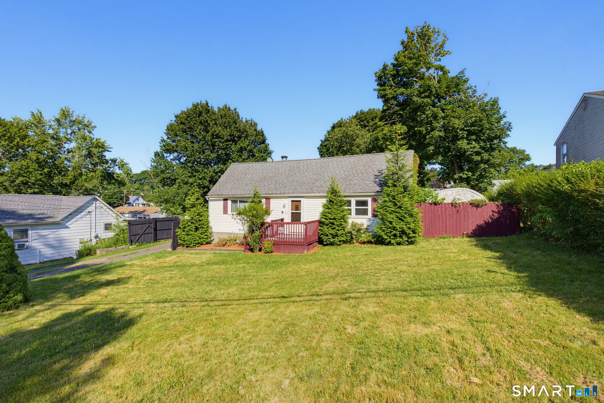 3rd image of 31 Ann St, East Haven, CT 06513 | MLS# 24187345