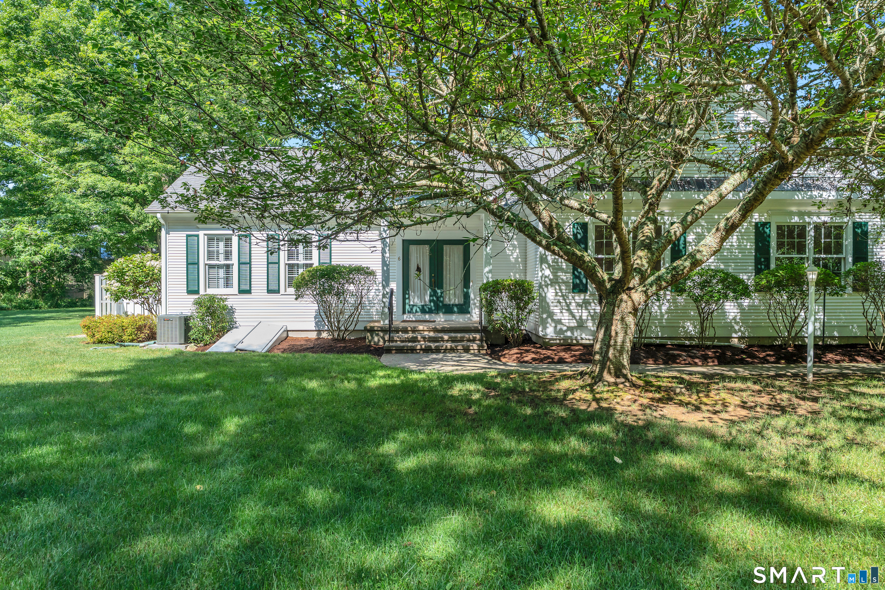 Homes for sale in Old Lyme, CT | 6 Wyckford Ln #6, Old Lyme, CT 06371 | MLS# 24190240