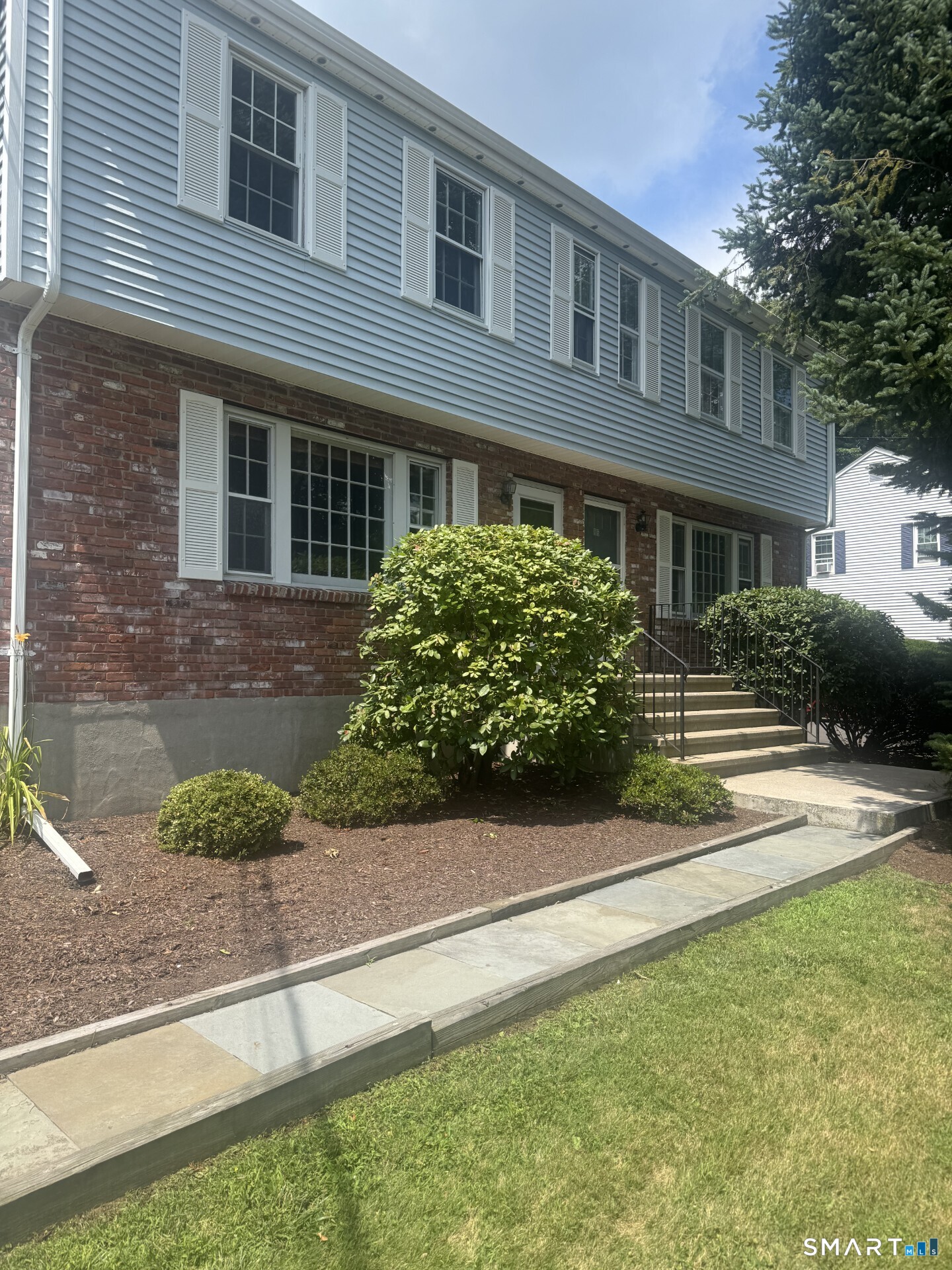 84 Parade Hill Road, New Canaan, Connecticut photo 1