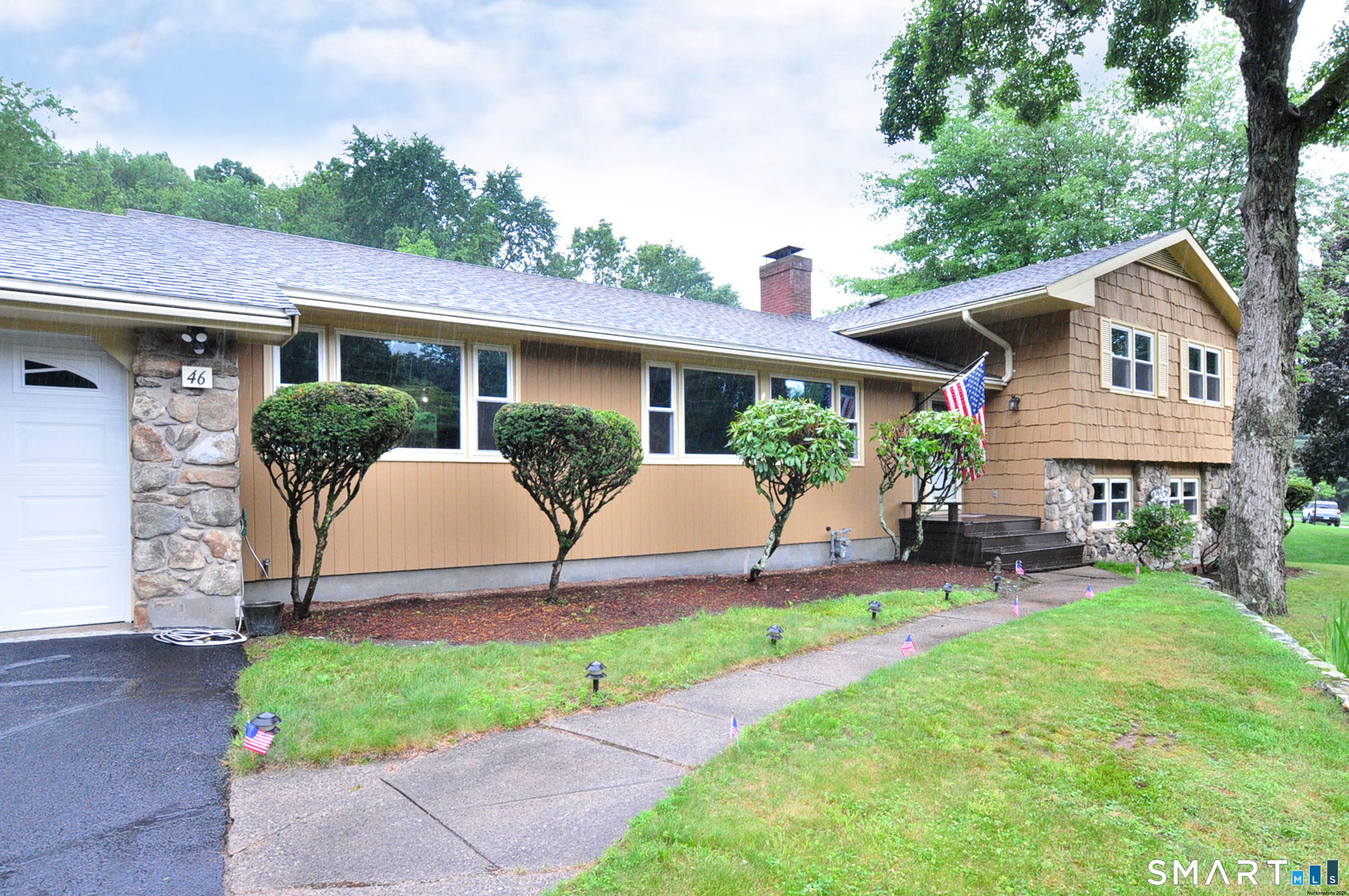 Homes for sale in Manchester, CT | 46 Butternut Rd, Manchester, CT 06040 | MLS# 24189905