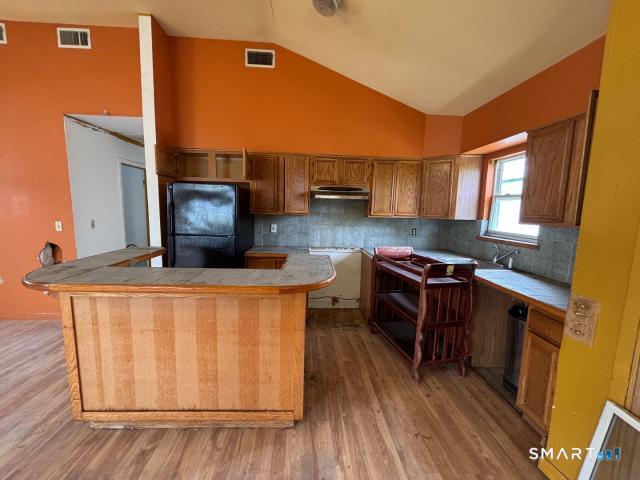 13 Merril Place photo 3