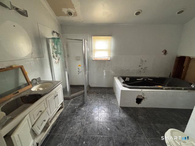 13 Merril Place photo 4
