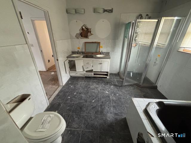 13 Merril Place photo 5