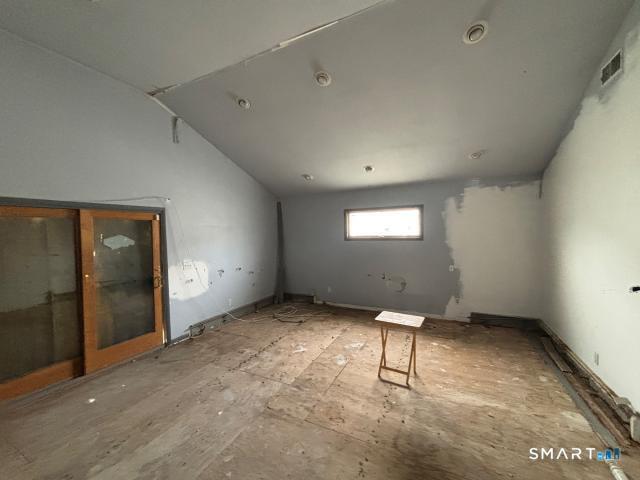 13 Merril Place photo 12